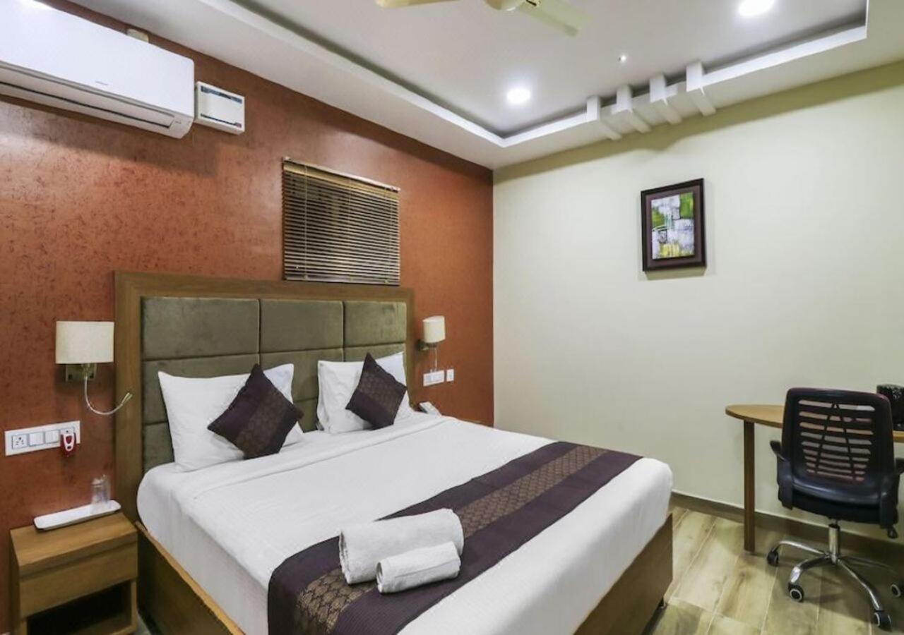 Deluxe Double or Twin Room - Photo 17