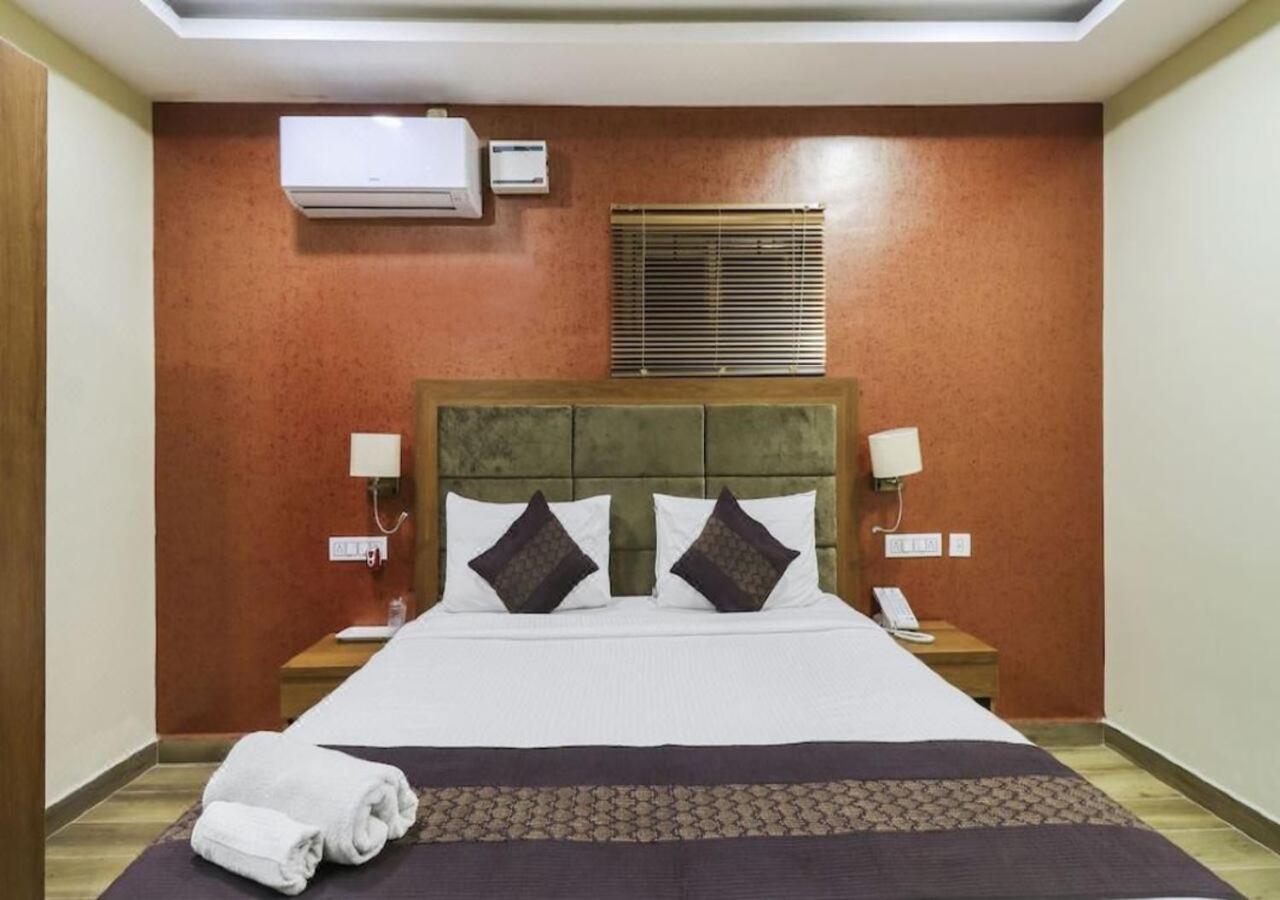 Deluxe Double or Twin Room - Photo 16