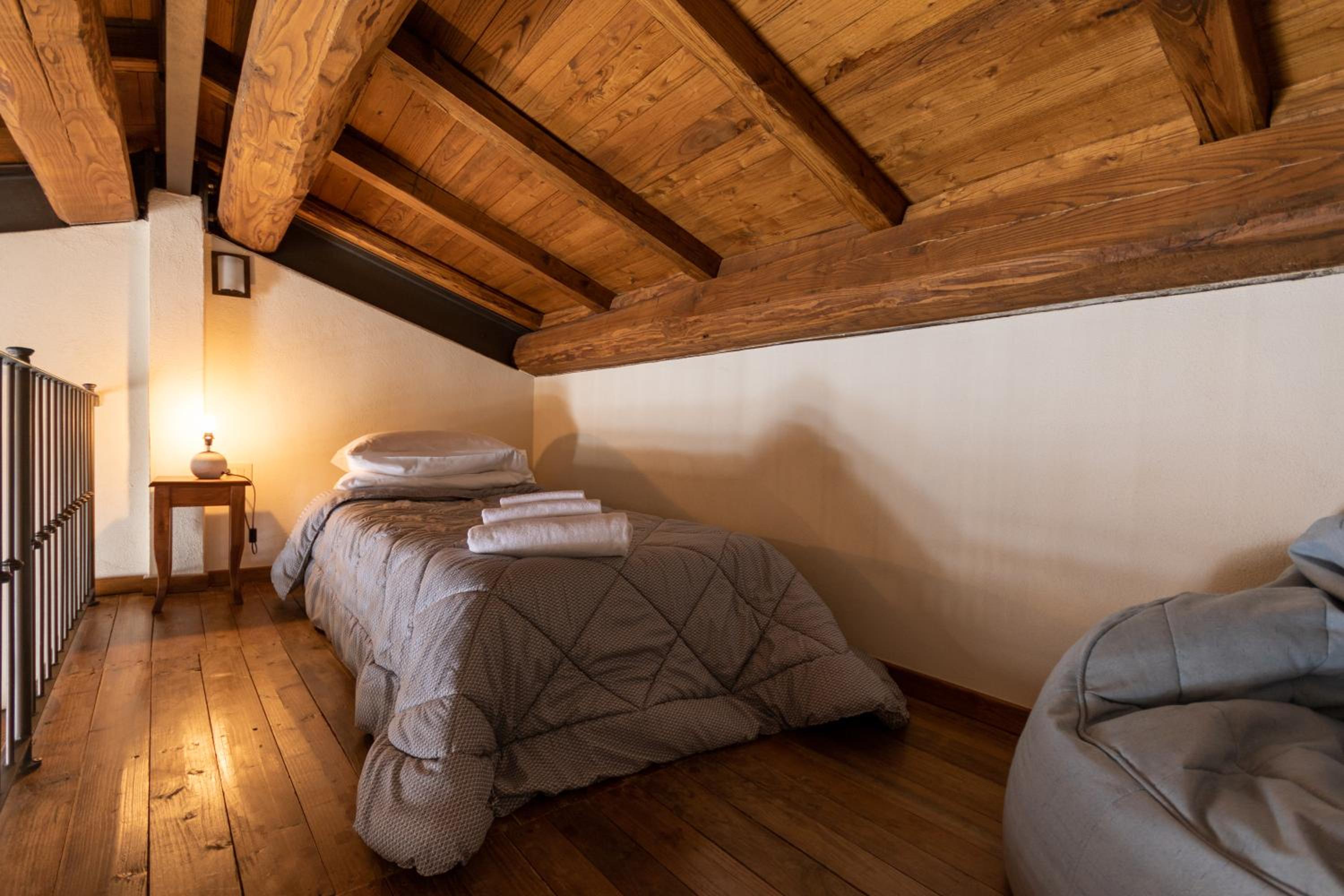 One-Bedroom Standard Apartment
