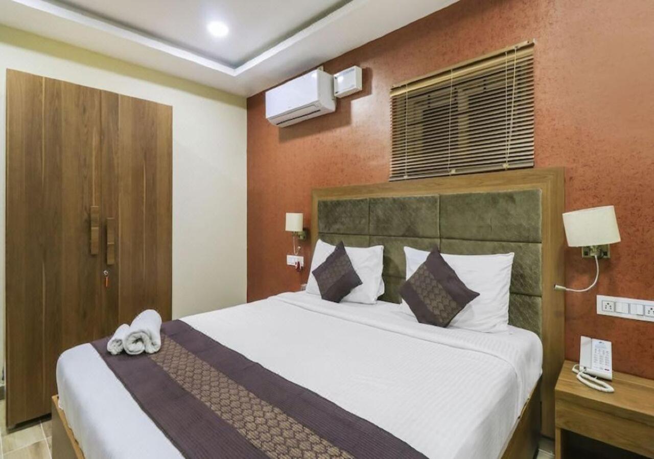 Deluxe Double or Twin Room - Photo 15