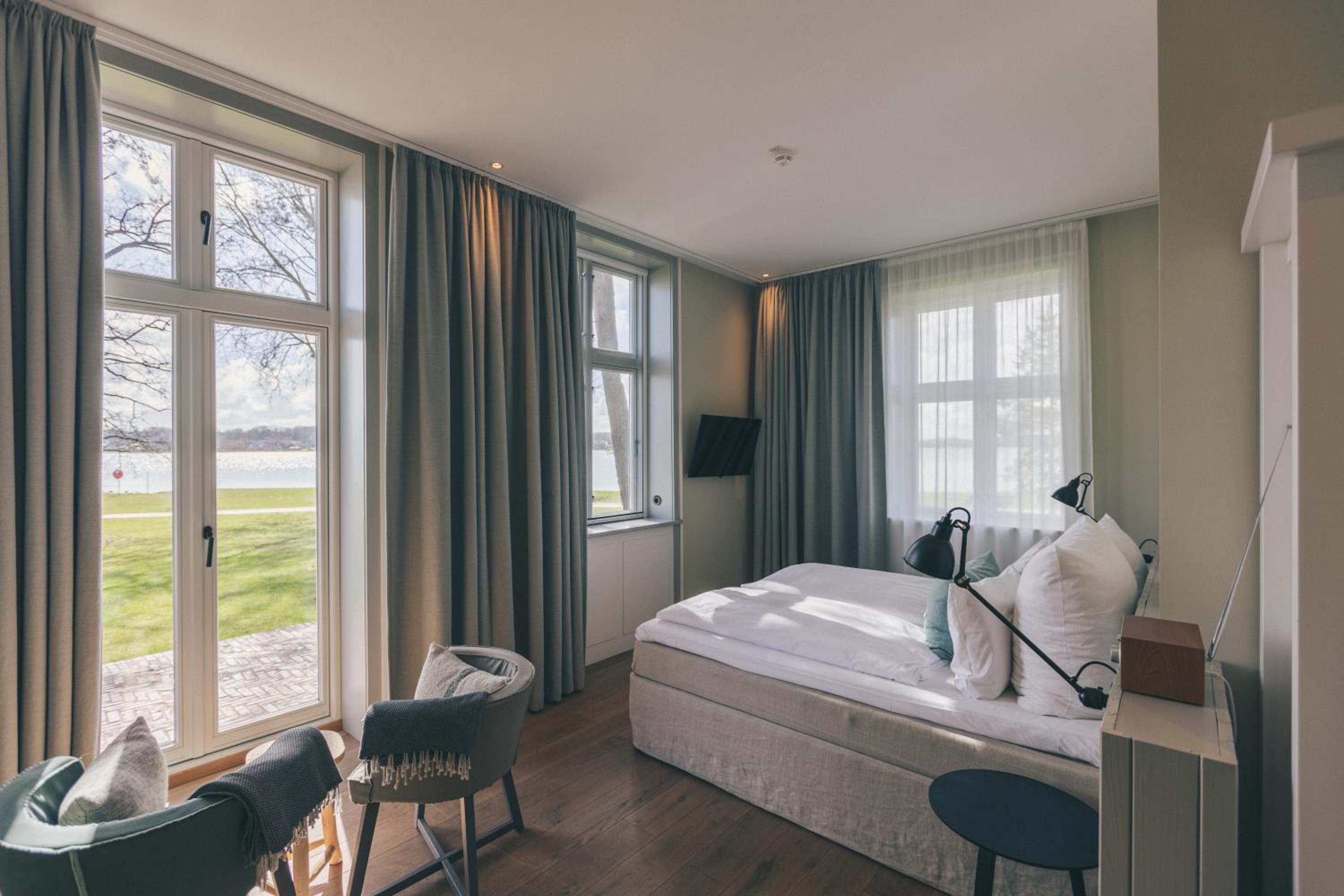 Double Room with Terrace and water view