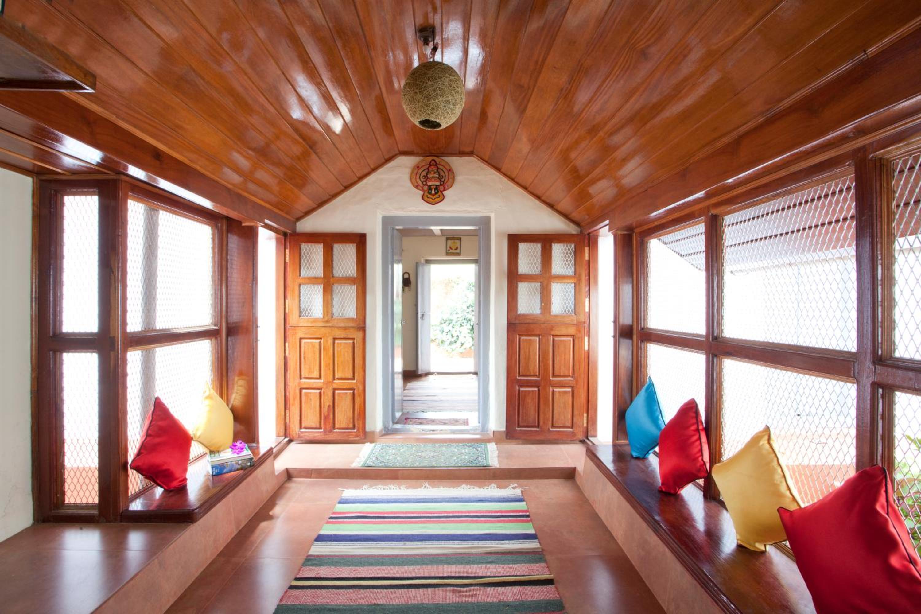 Standard King Room photo 2