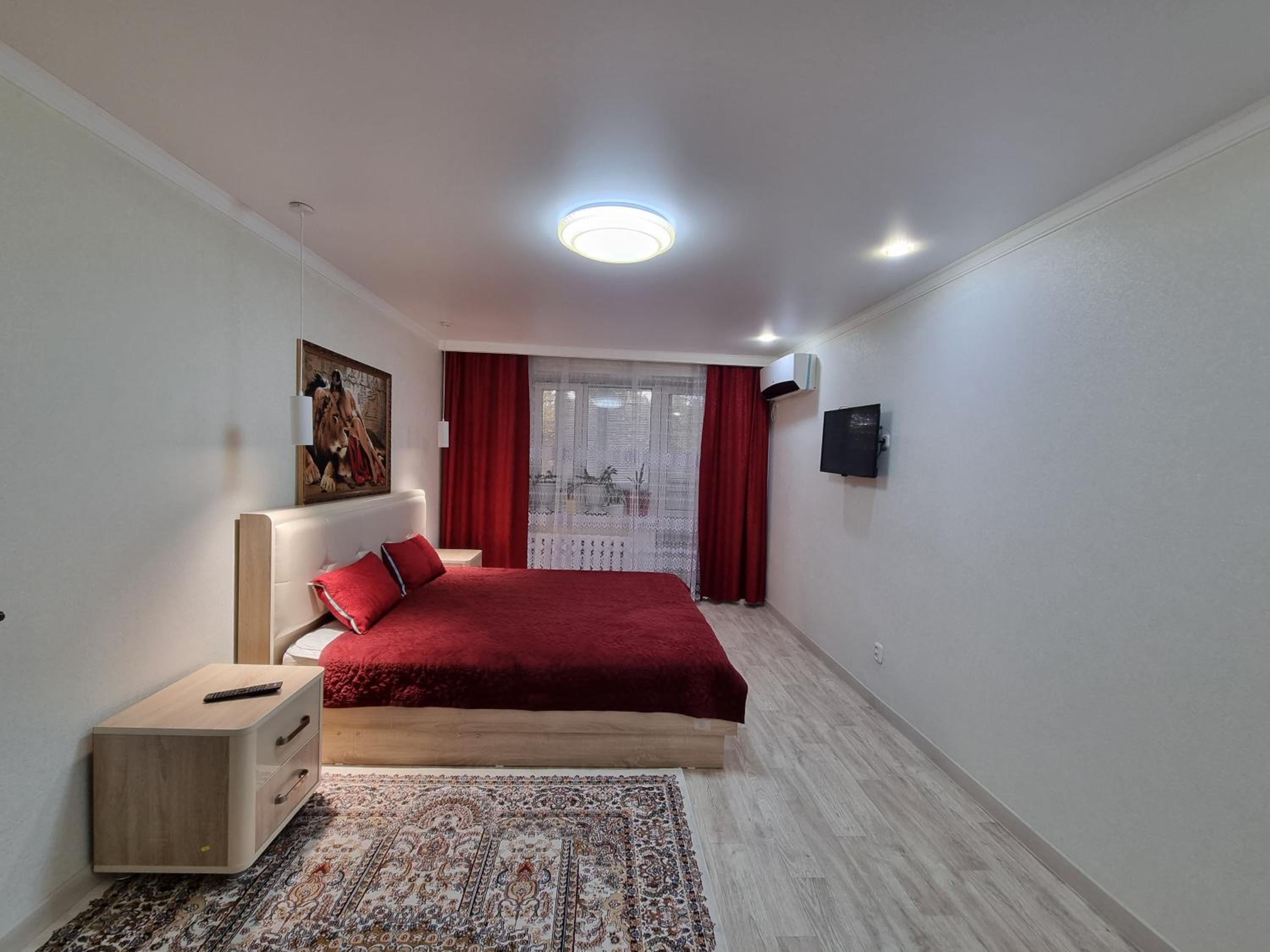 One-Bedroom Apartment photo 1