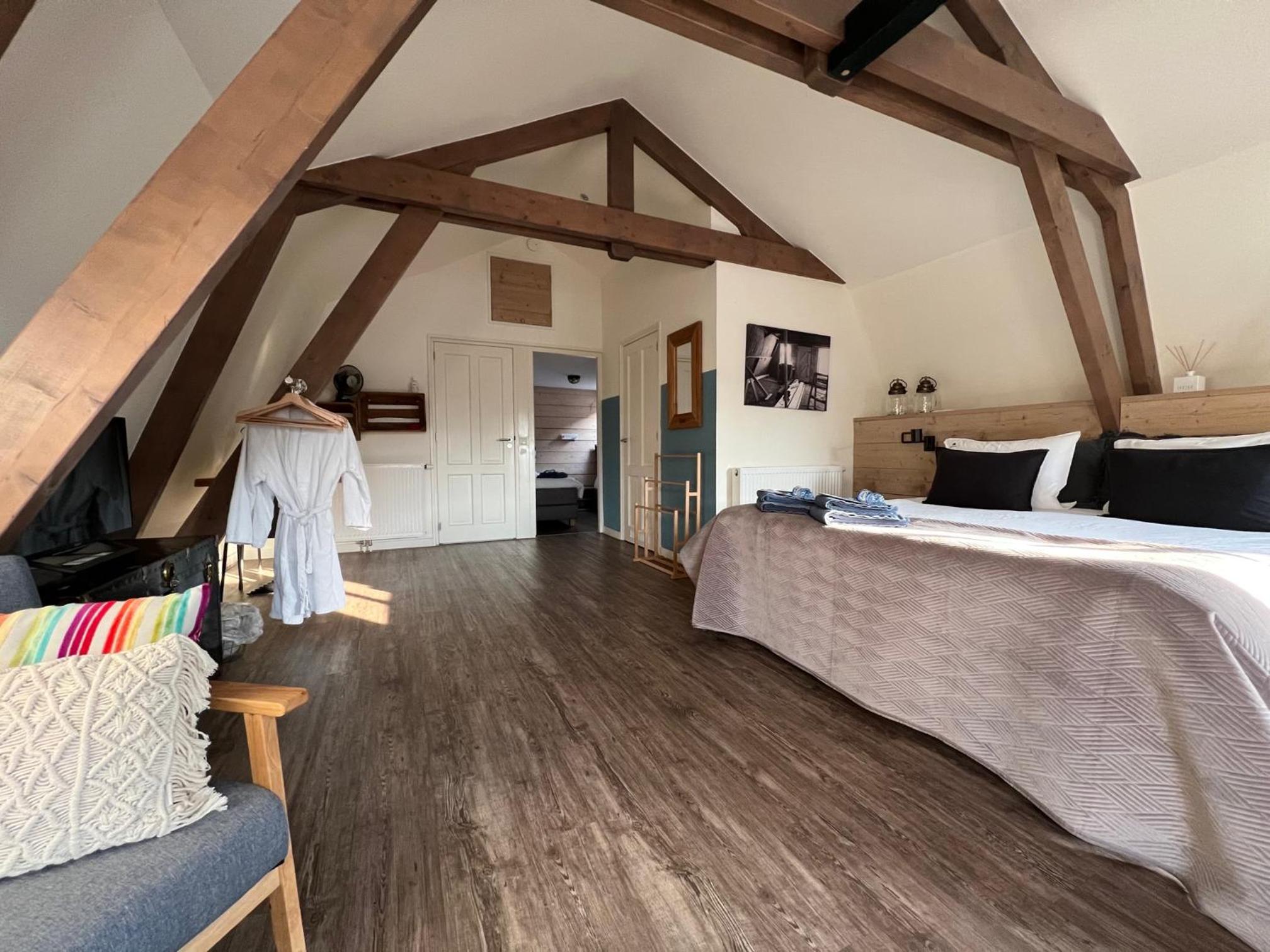 Quadruple Room photo 3