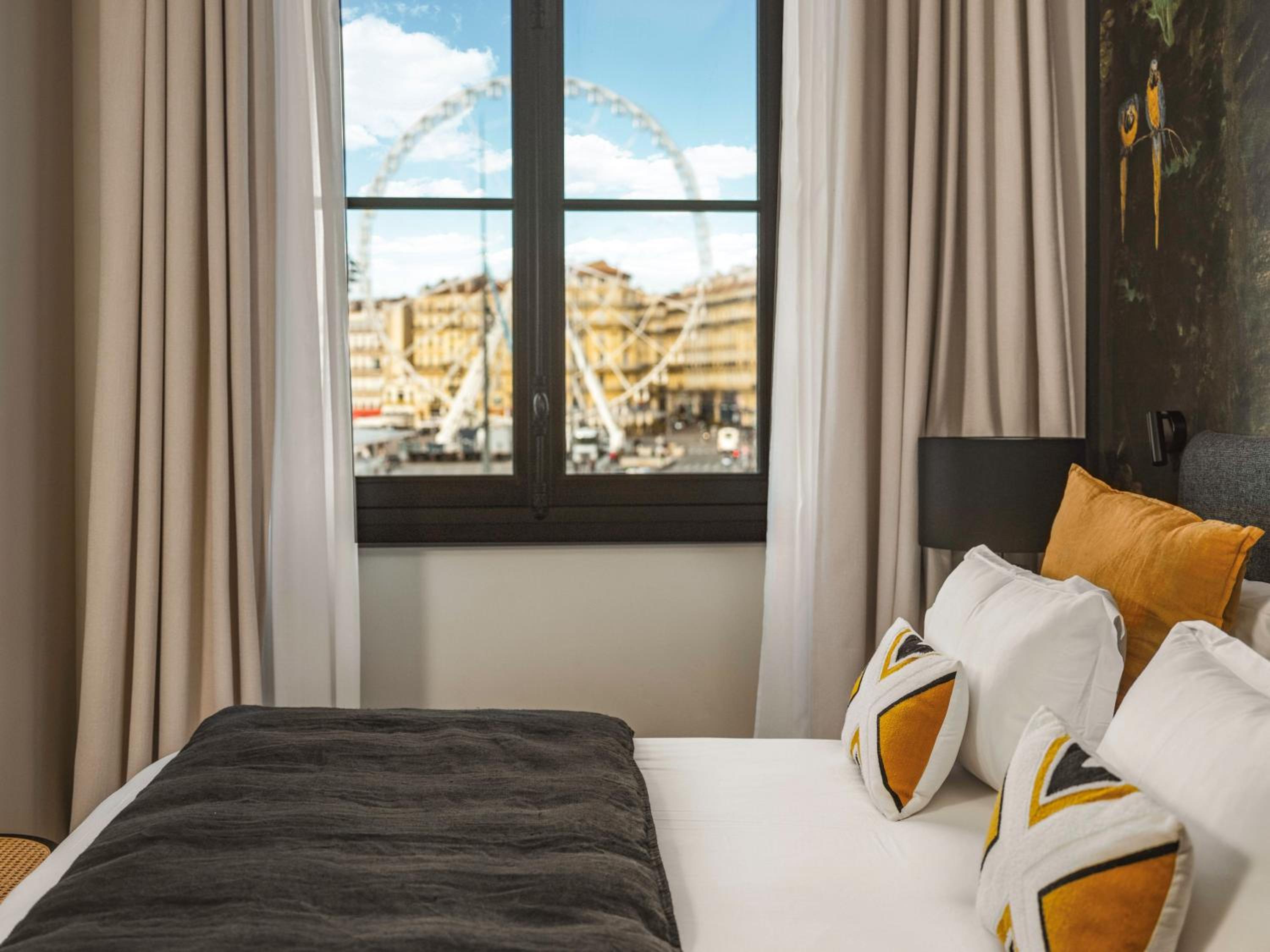 Deluxe Double Room with Harbor View - Photo 7