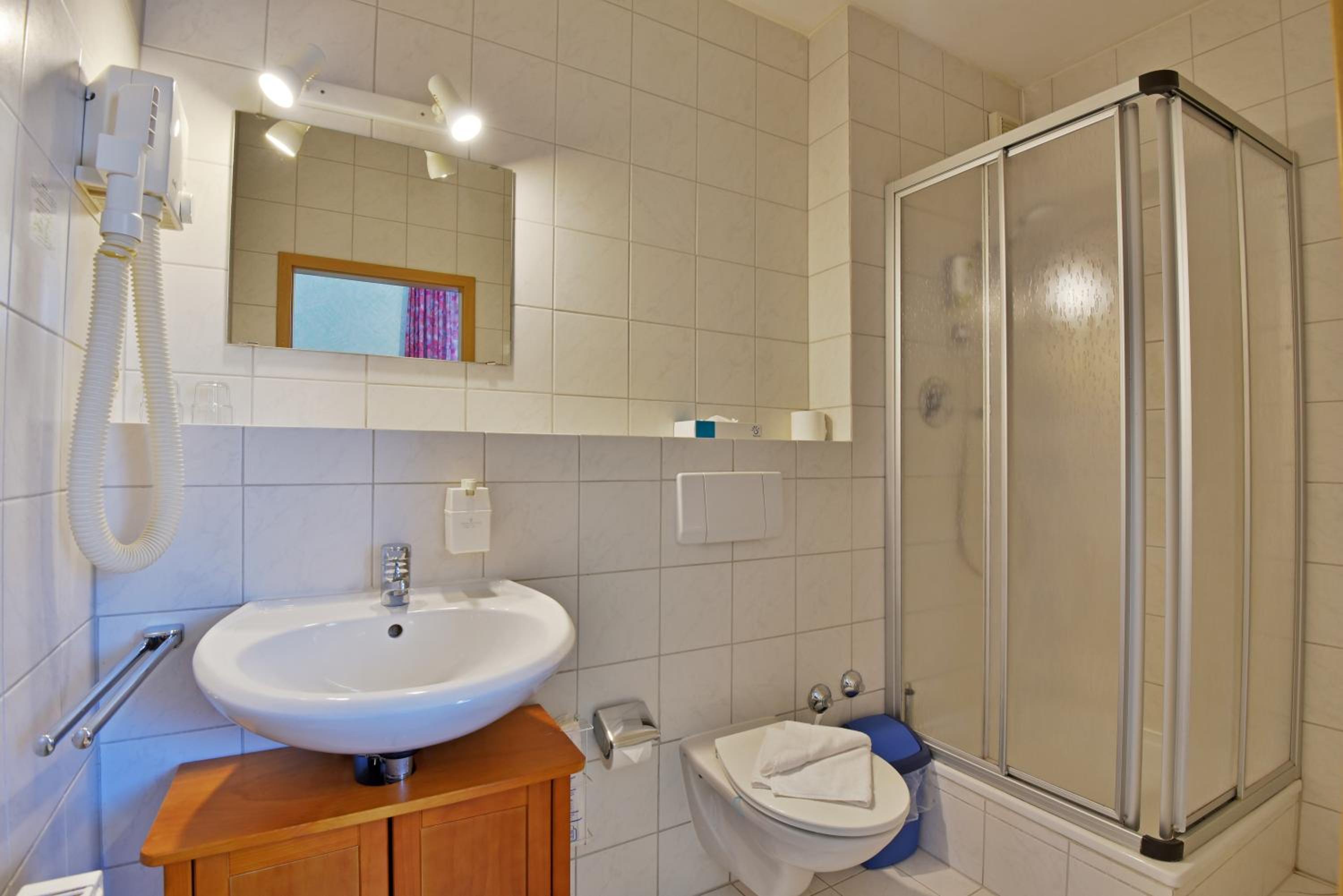 Single Room photo 3