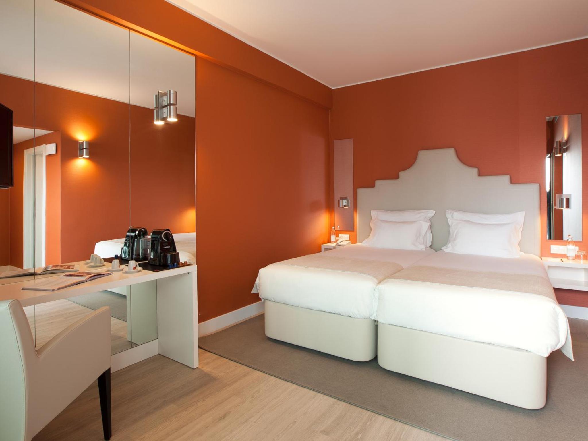 Standard Double or Twin Room - Photo 2