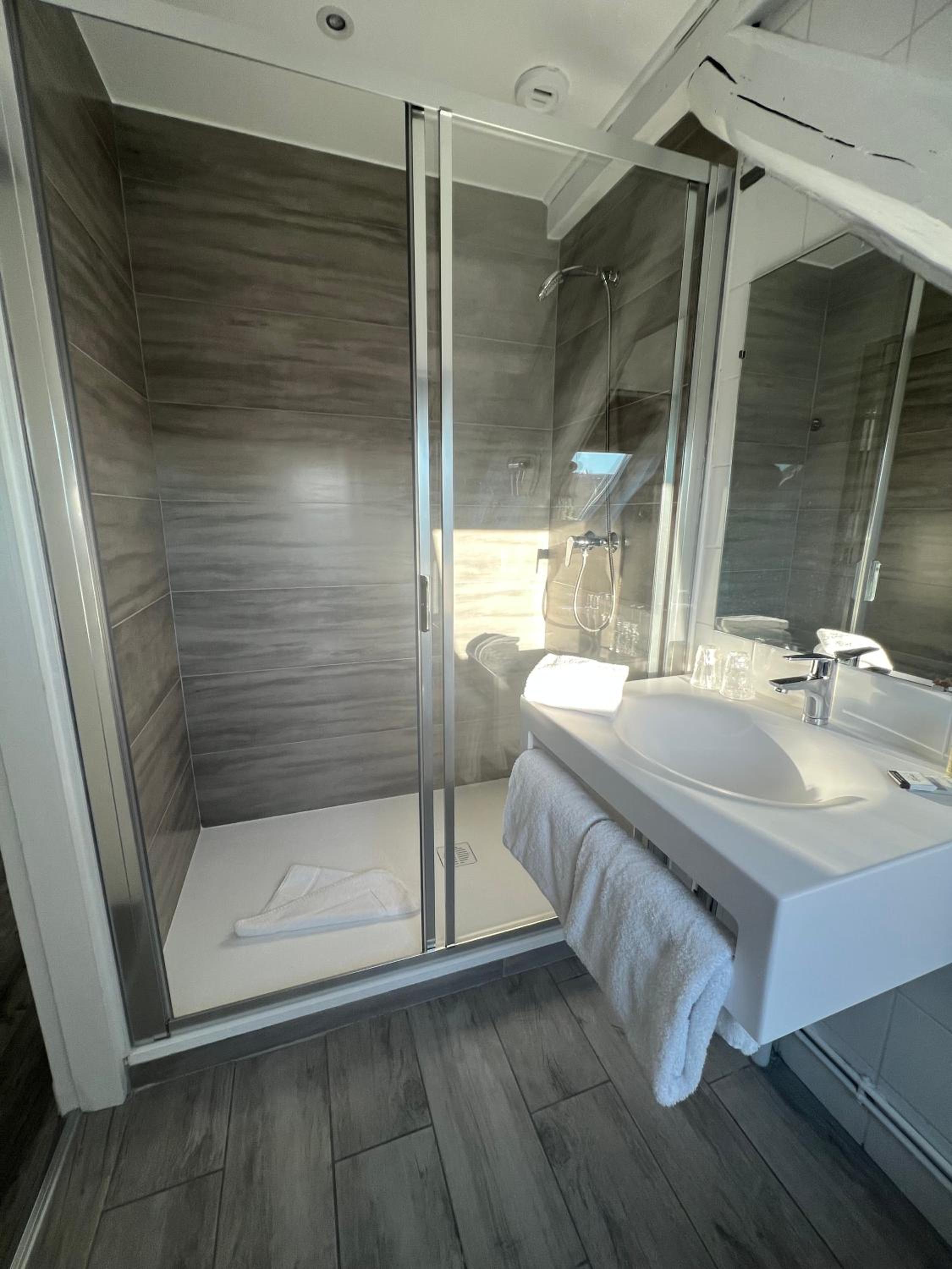 Comfort Double Room - Photo 9