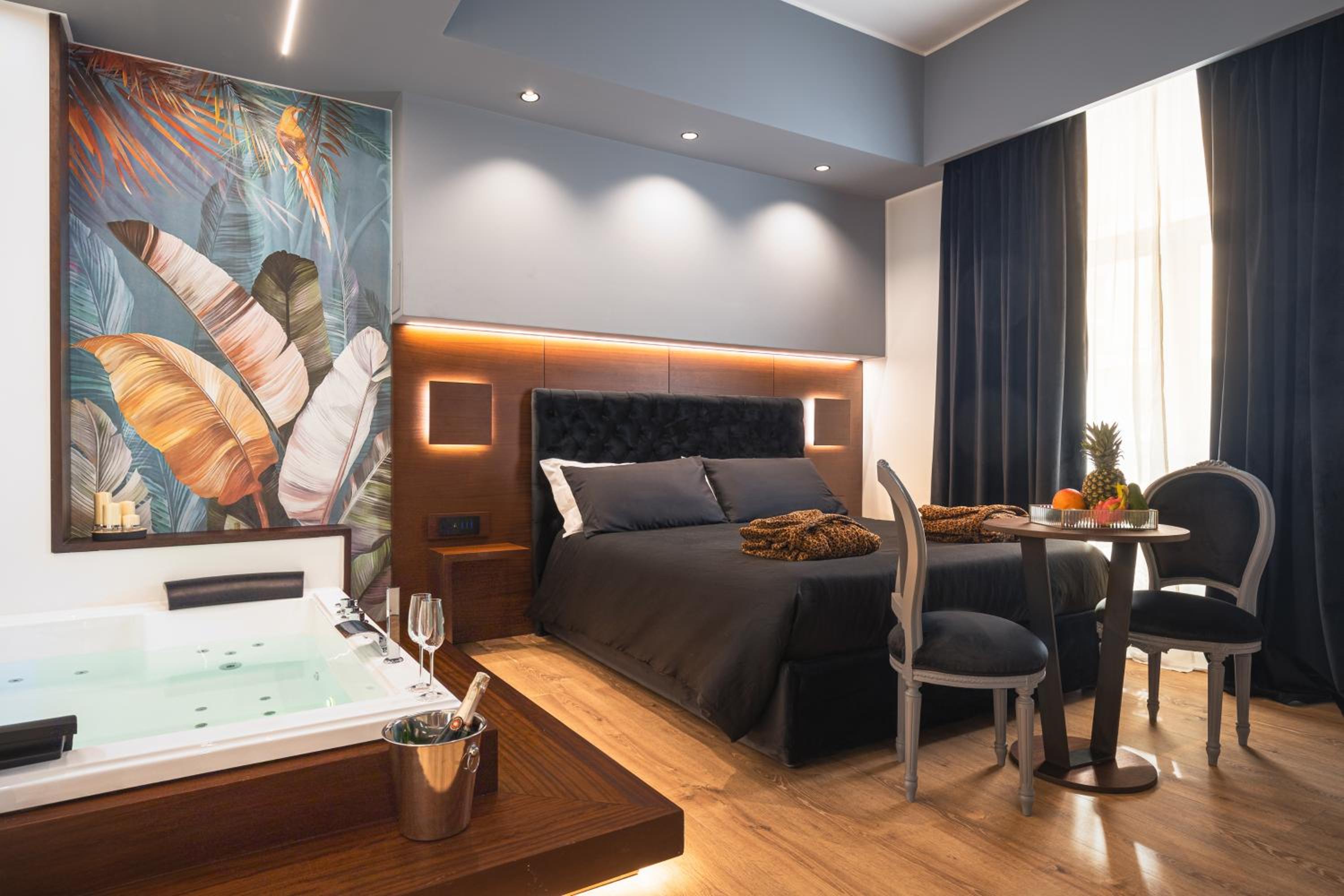 King Room with Spa Bath
