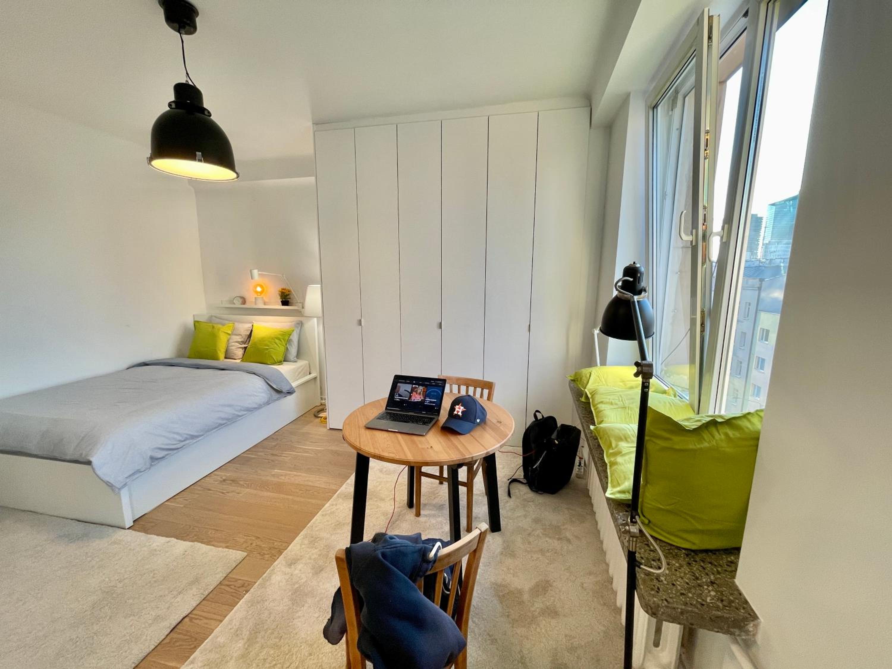 One-Bedroom Apartment - Photo 1