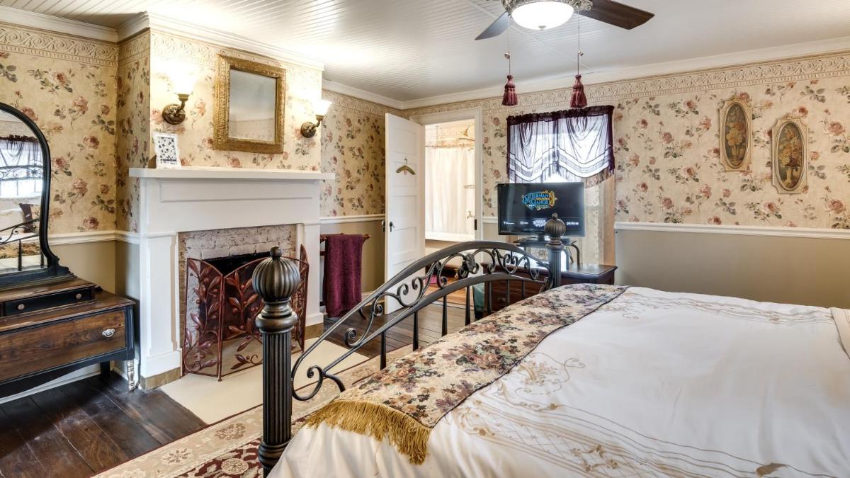 Suite with Mountain View photo 1