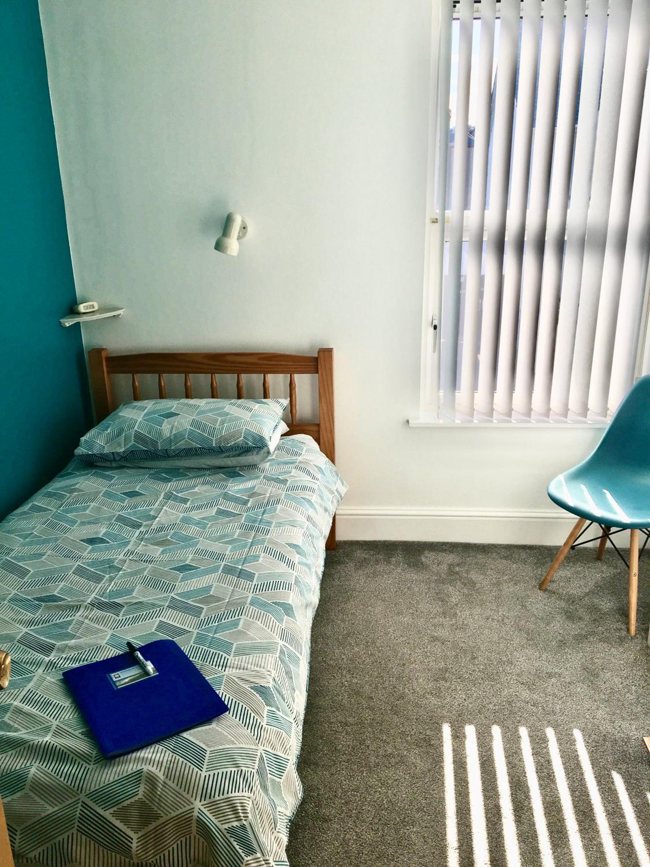 Single Room with Private External Bathroom photo 2