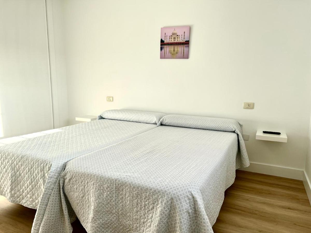 Twin Room with Shared Bathroom