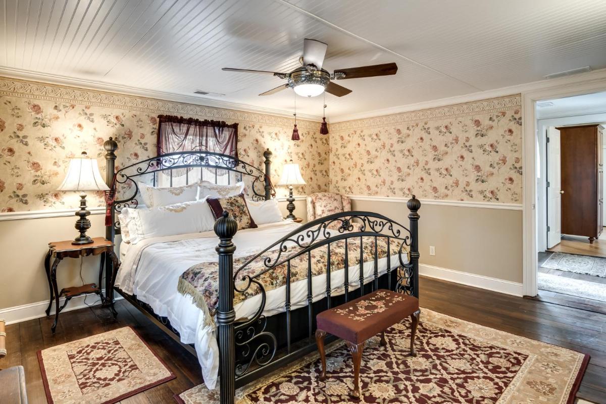 Suite with Mountain View photo 2