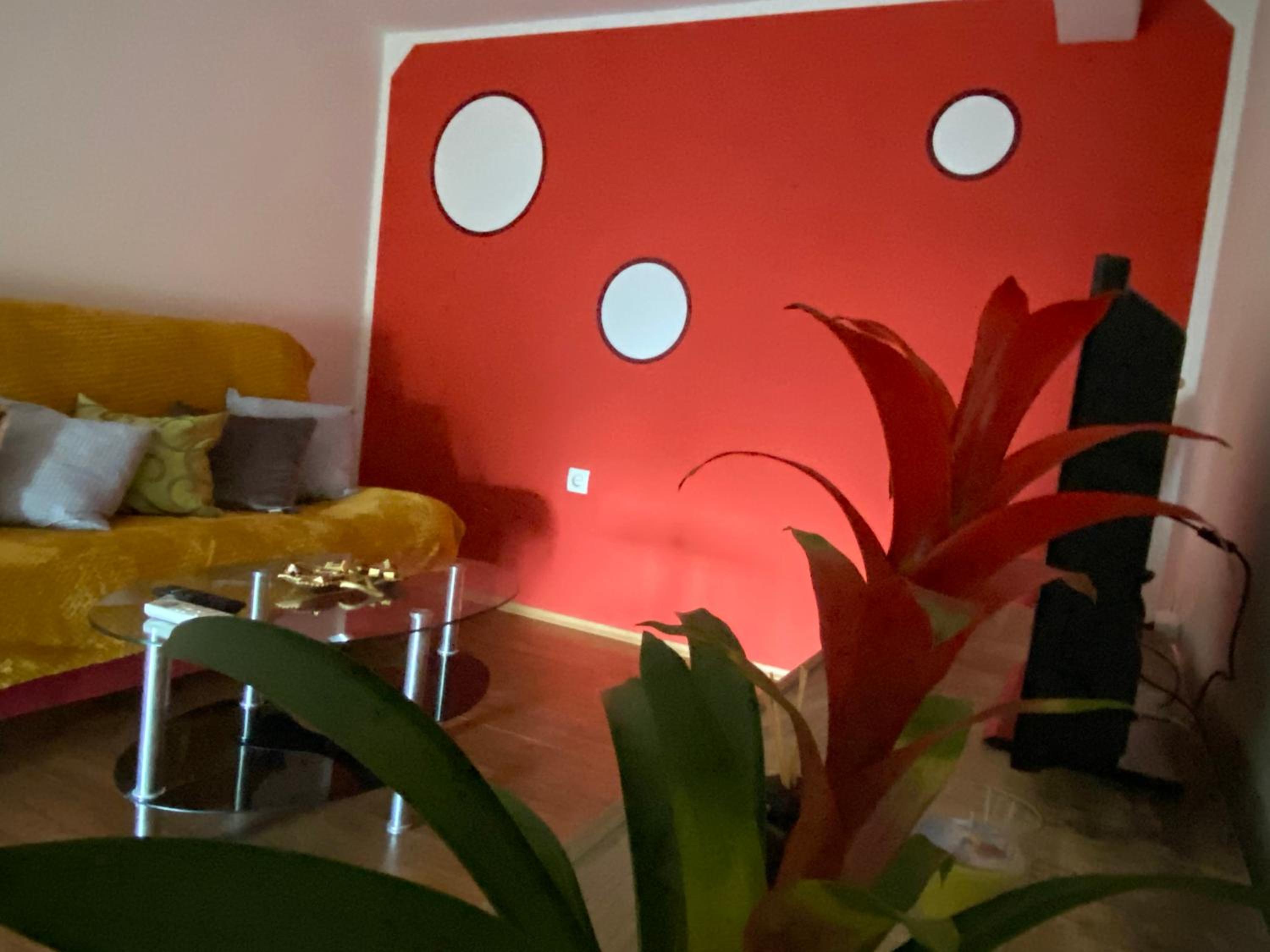 One-Bedroom Apartment - Photo 7