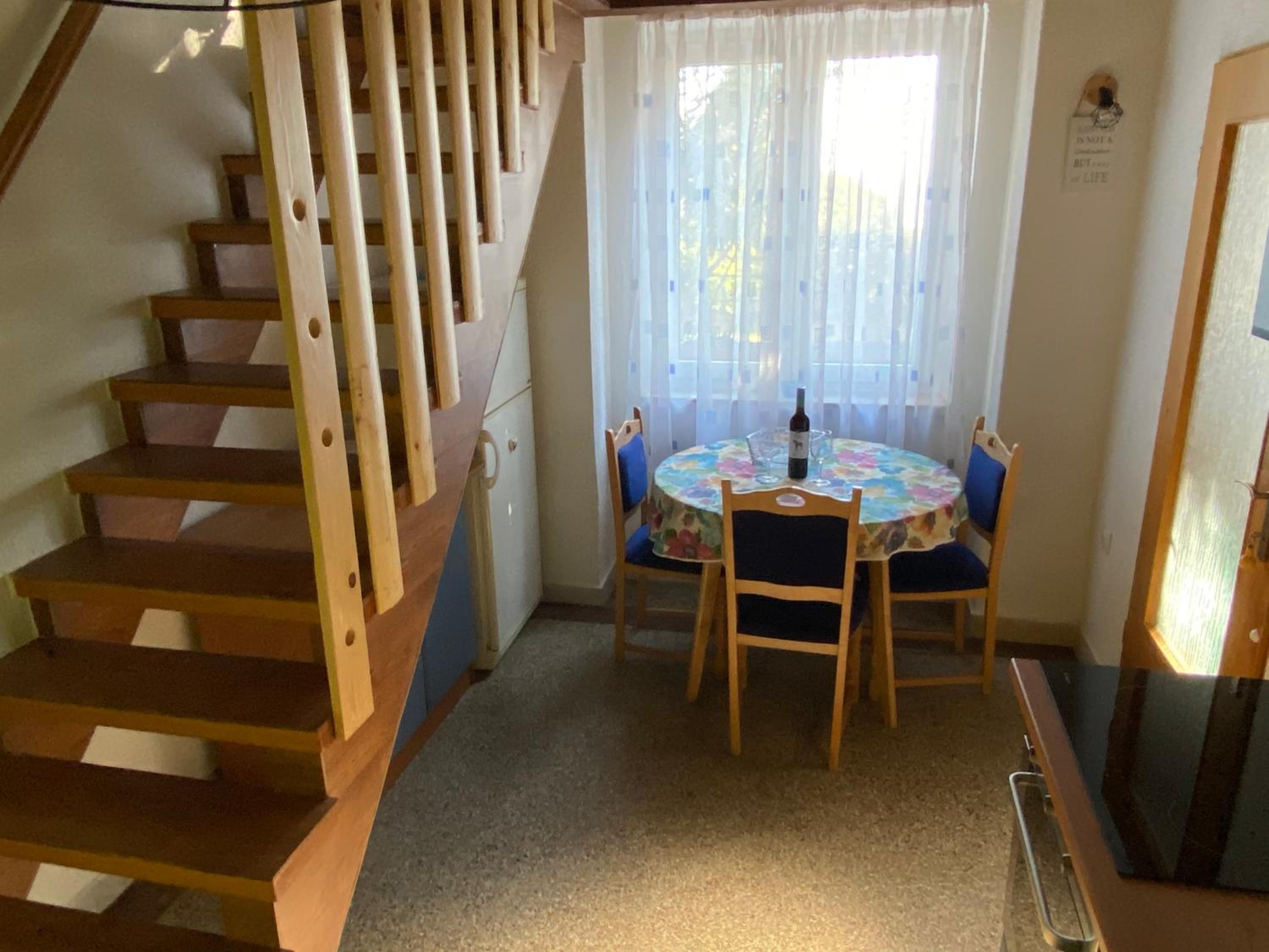 One-Bedroom Apartment - Photo 6