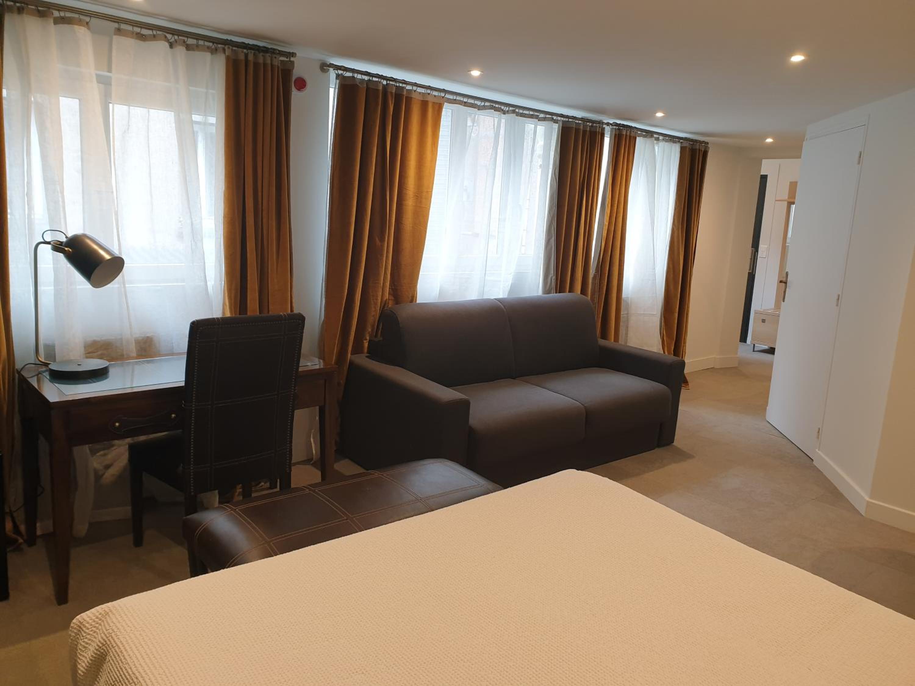 Family Room photo 2
