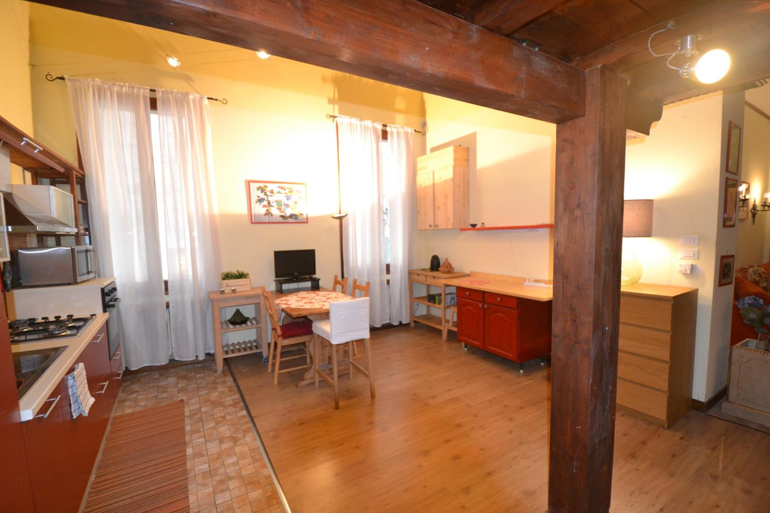 One-Bedroom Apartment photo 2