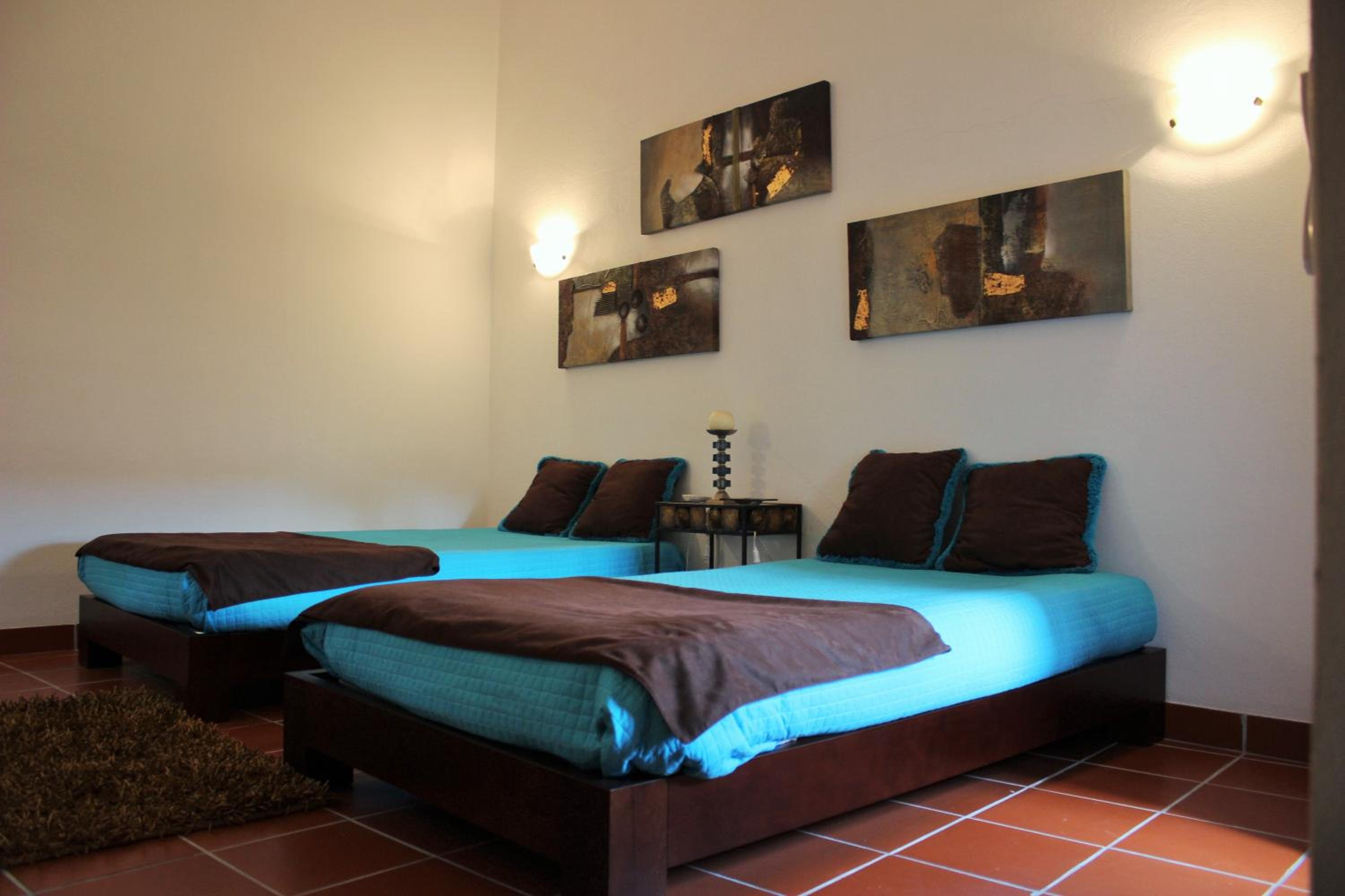 Large Double or Twin Room photo 2