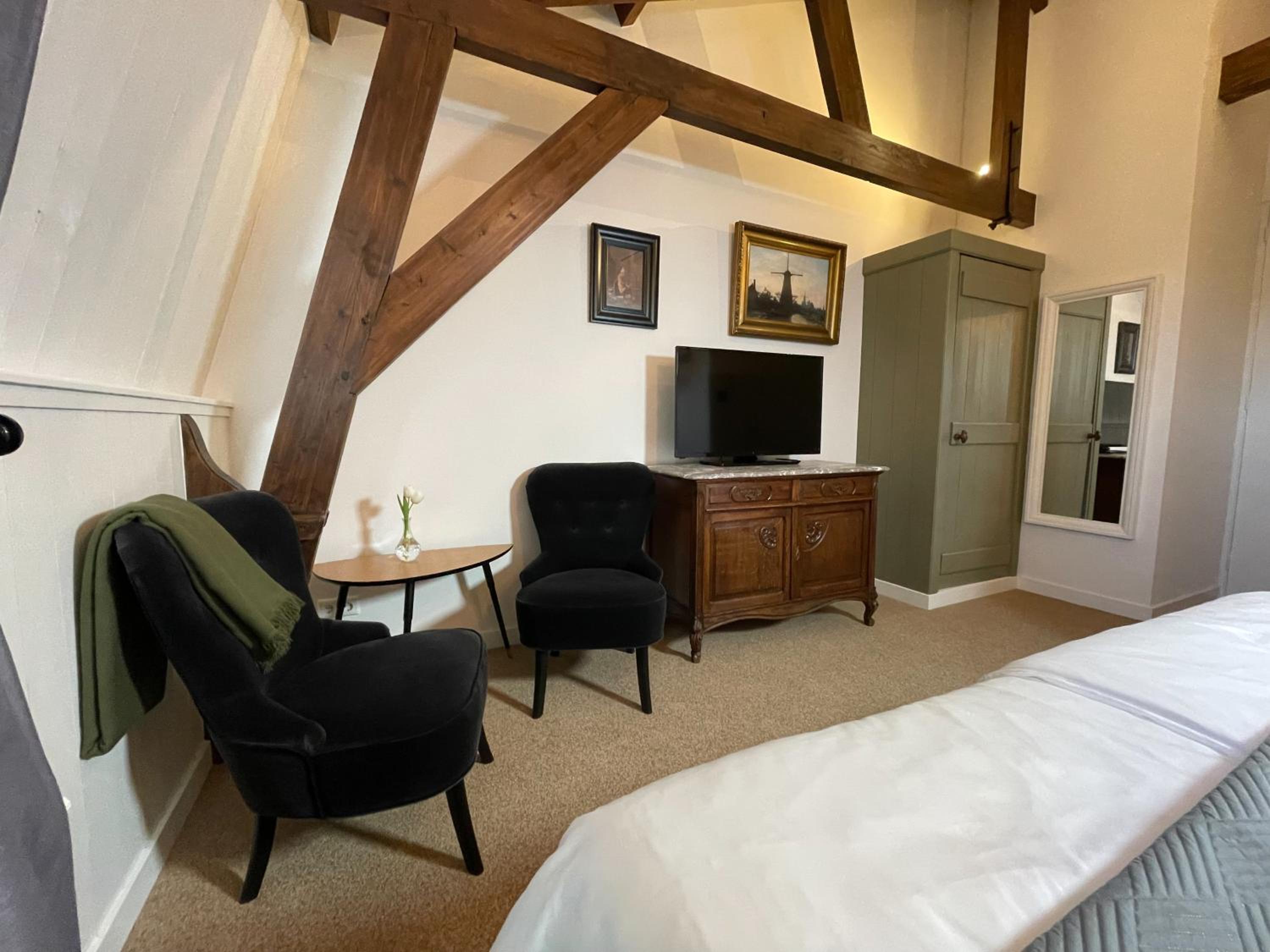 Double Room photo 3