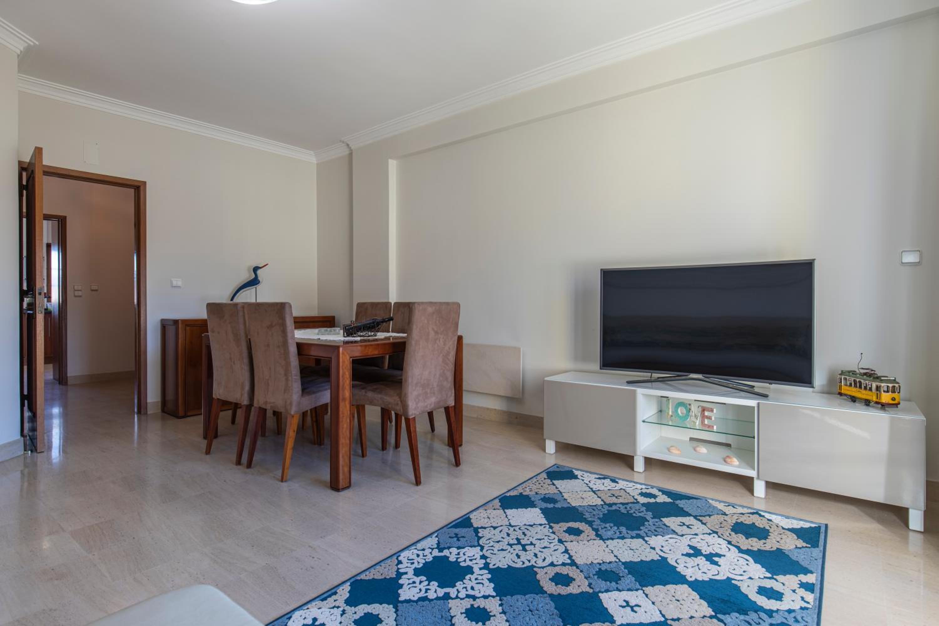 Two-Bedroom Apartment - Photo 7