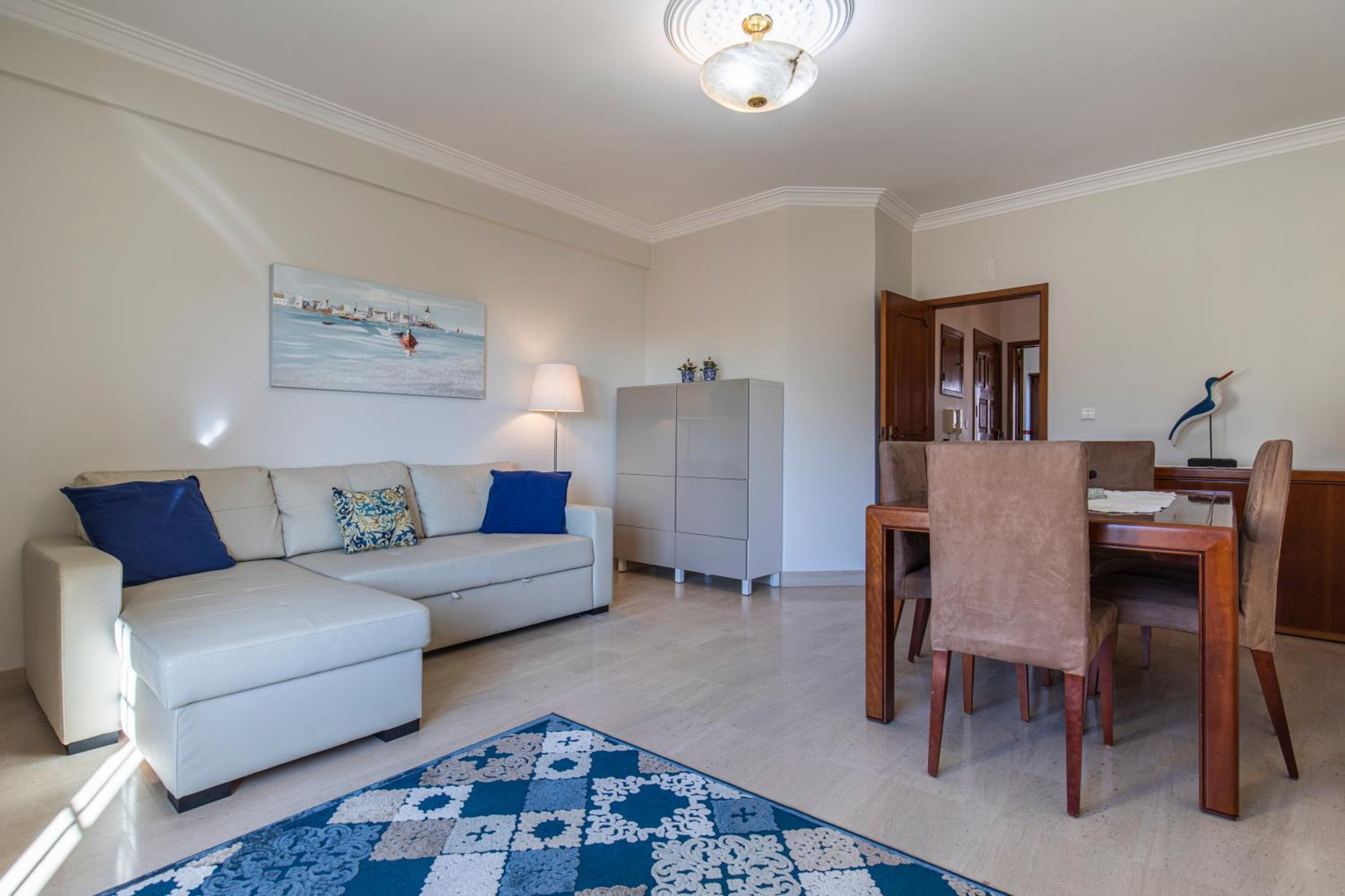 Two-Bedroom Apartment - Photo 9