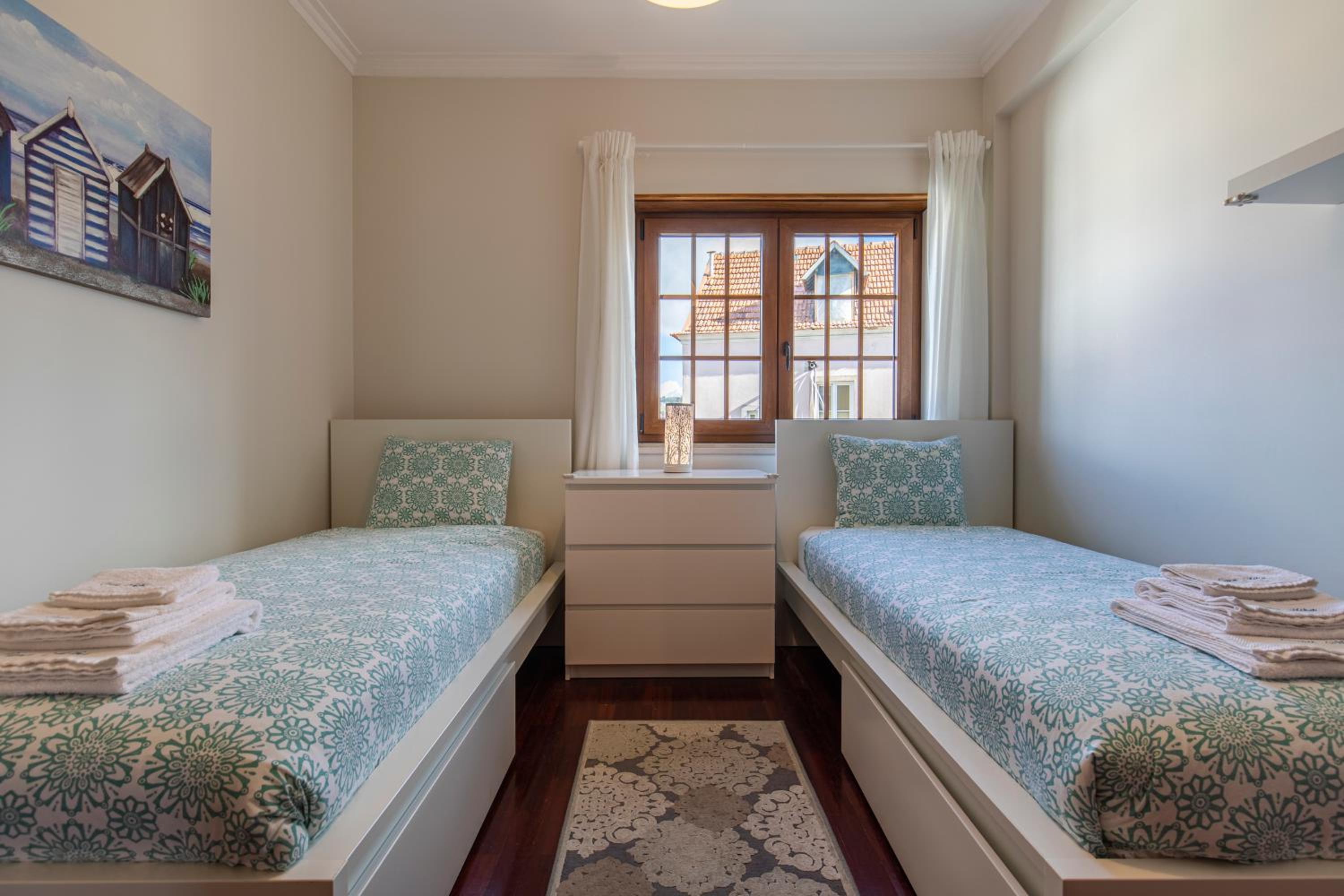 Two-Bedroom Apartment - Photo 17