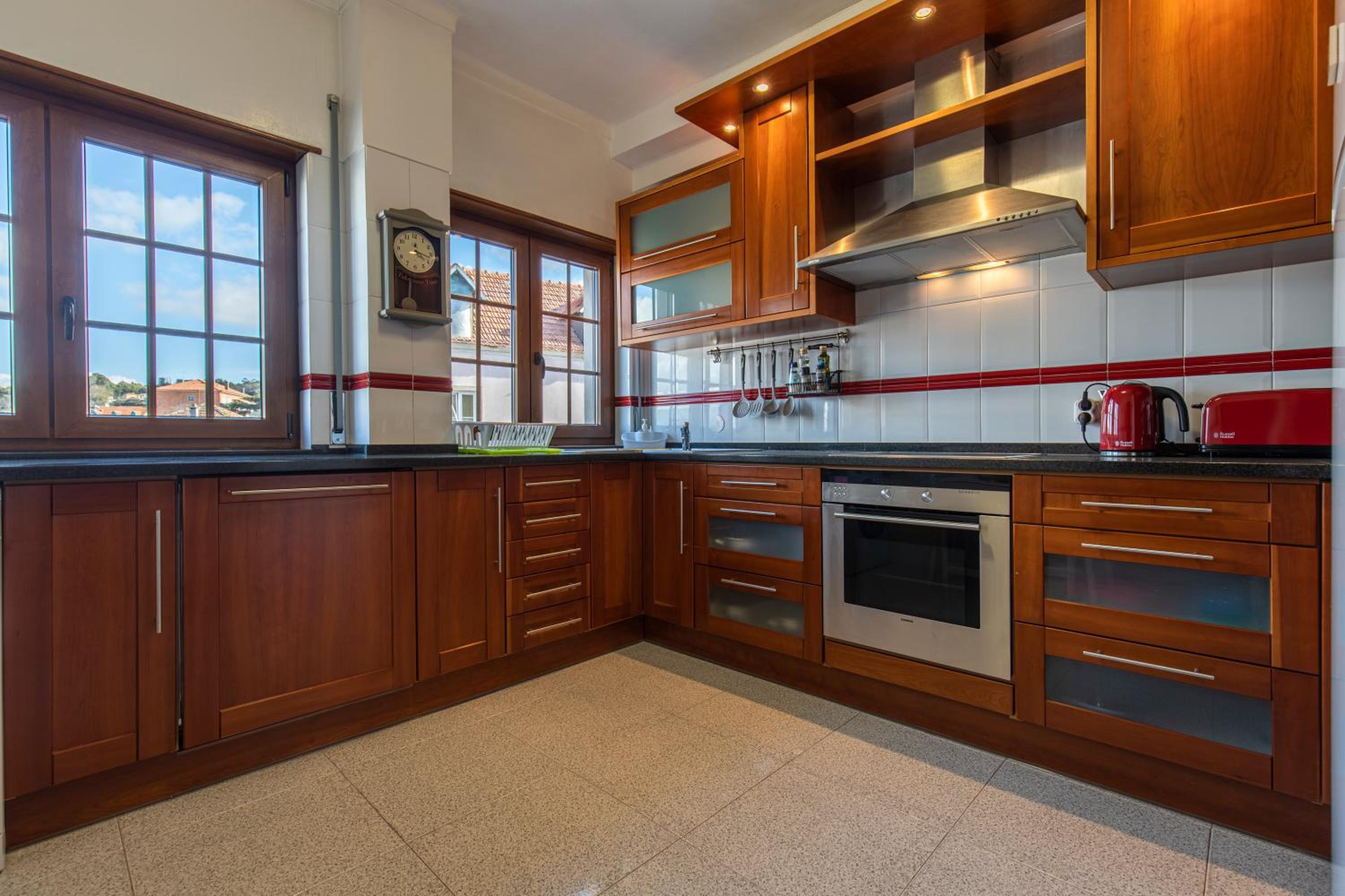 Two-Bedroom Apartment - Photo 30