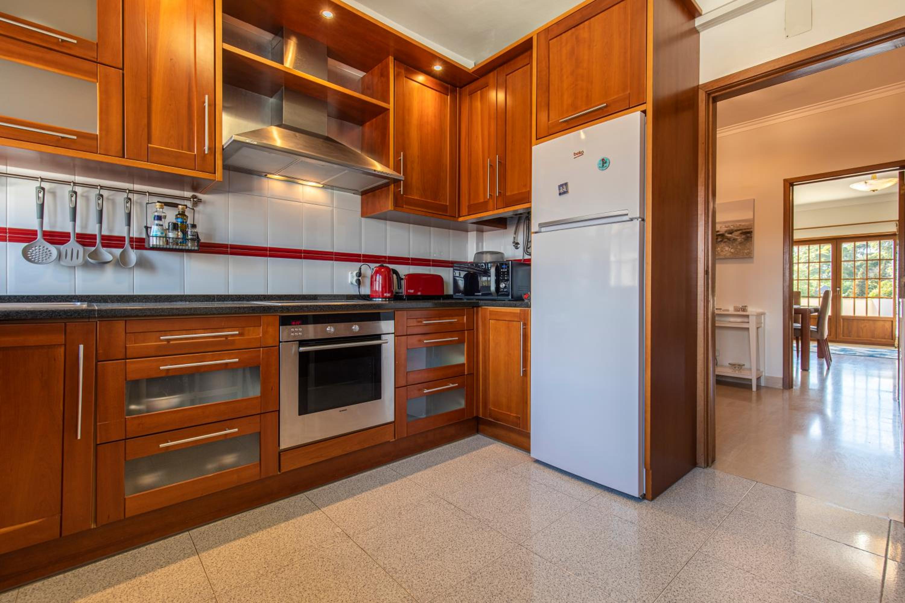 Two-Bedroom Apartment - Photo 5