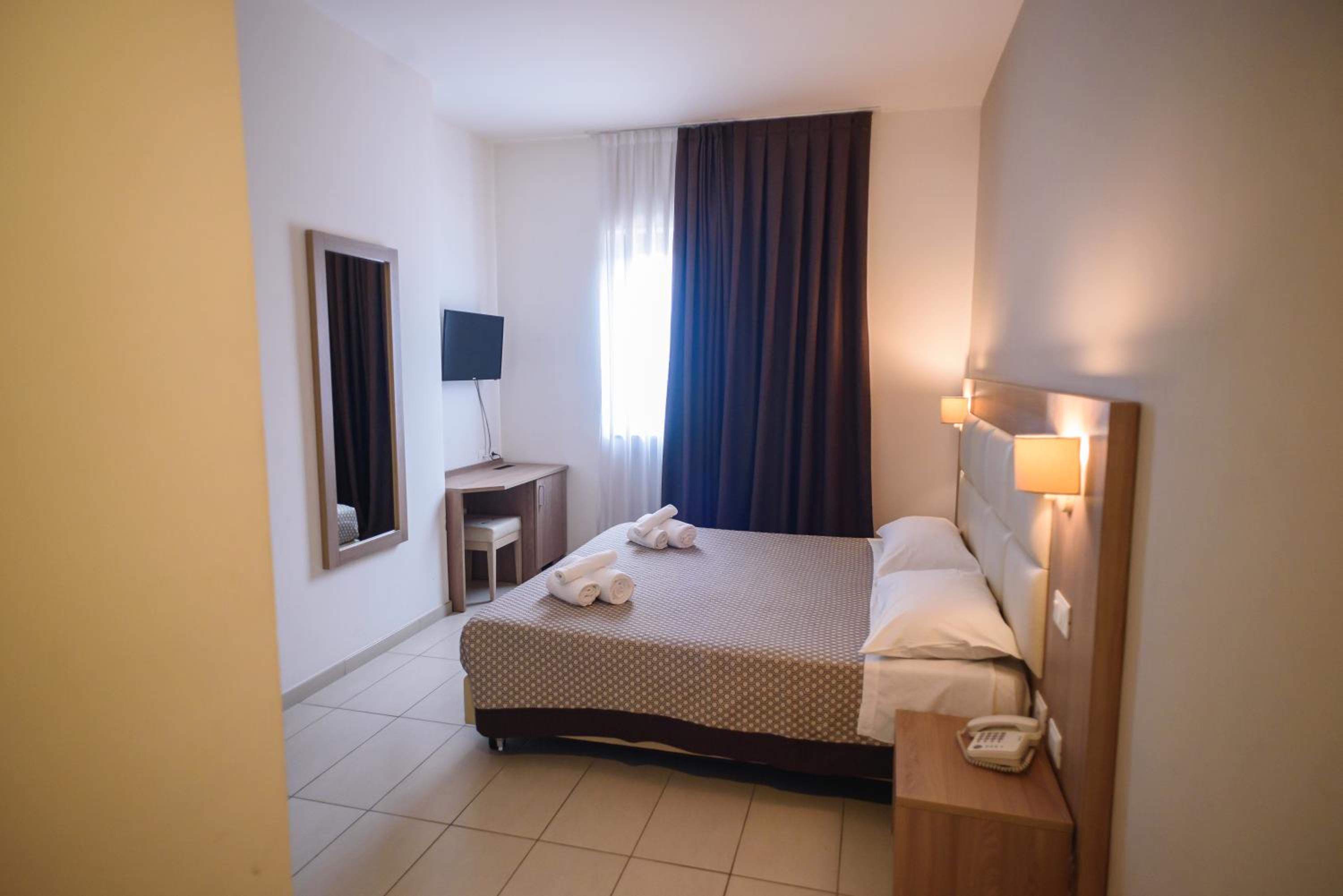 Double or Twin Room photo 1