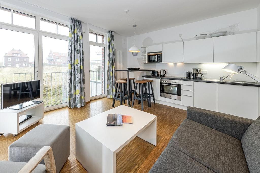 Apartment with Balcony photo 1