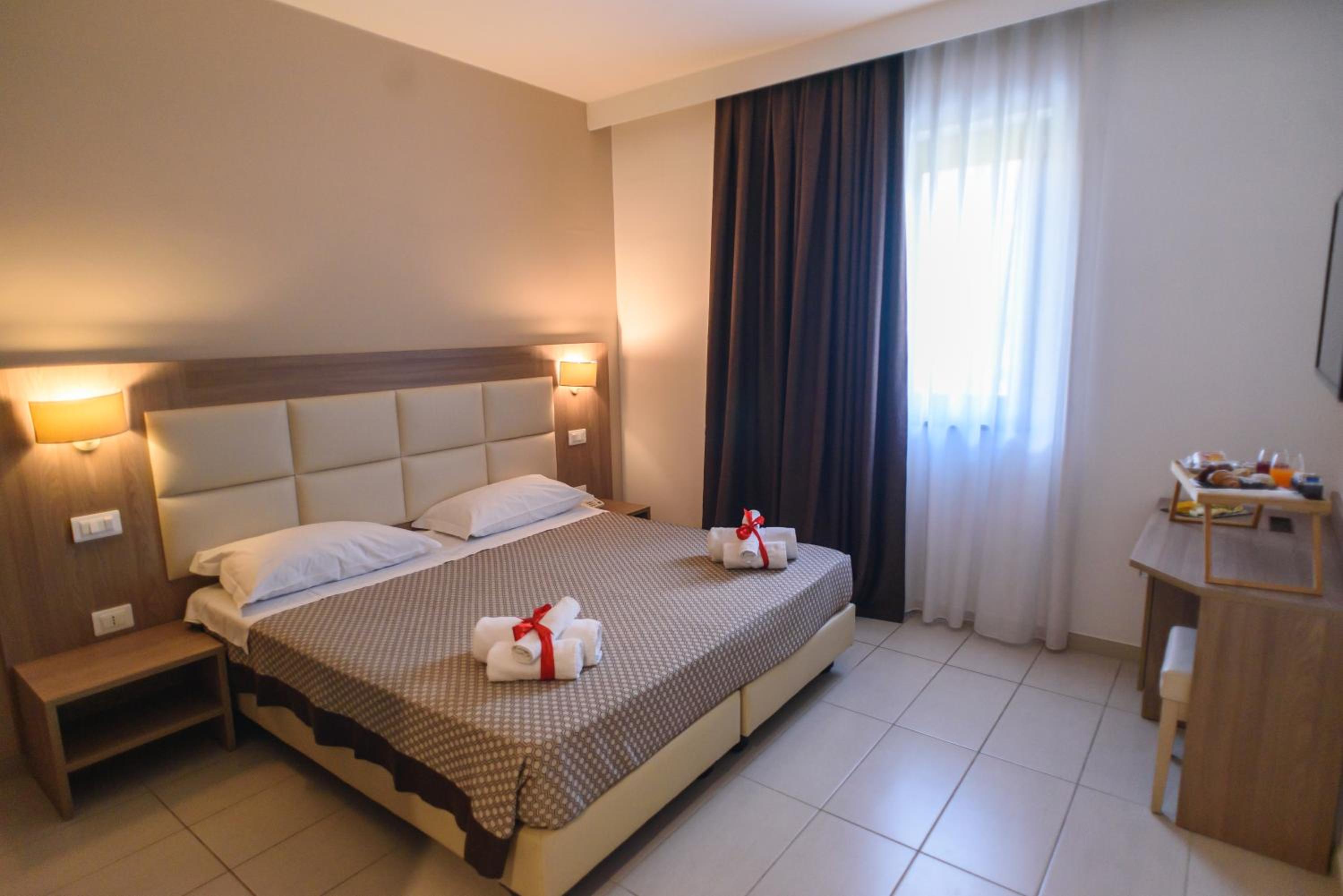 Double or Twin Room photo 2