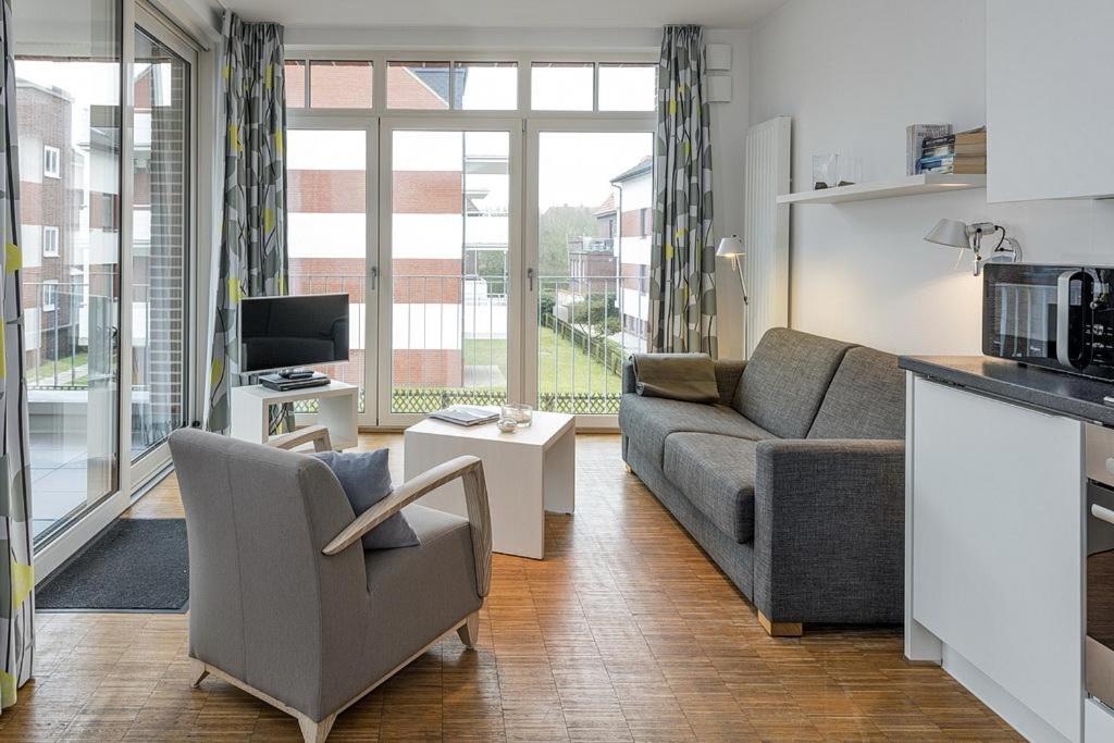 Apartment with Balcony photo 1