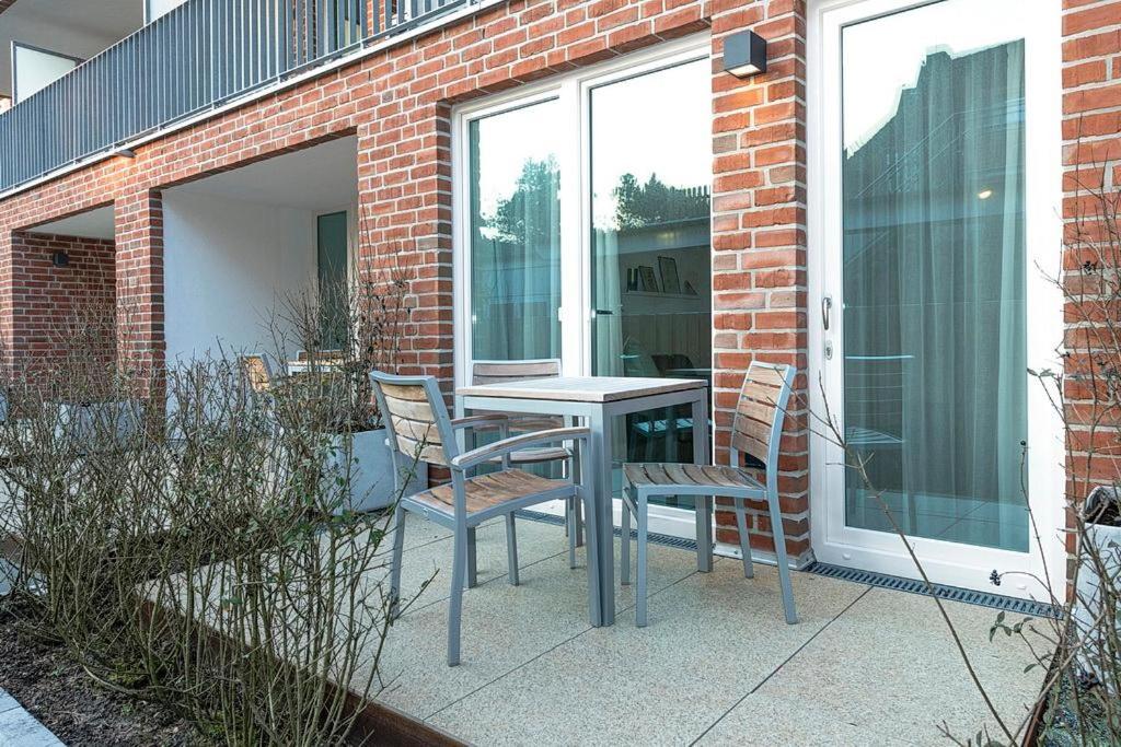Apartment with Terrace photo 2