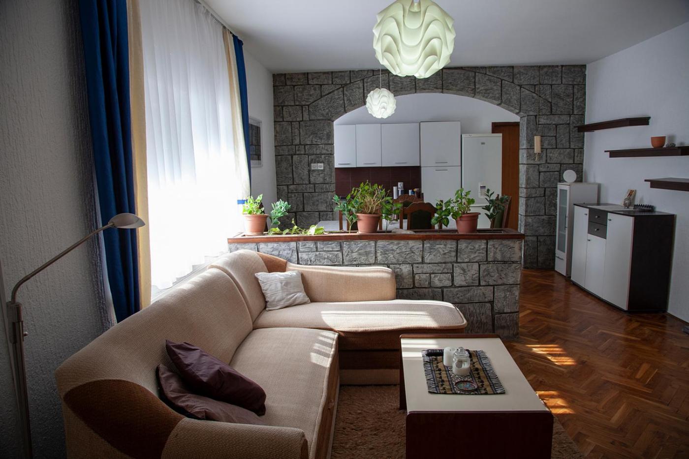One-Bedroom Apartment - Photo 44