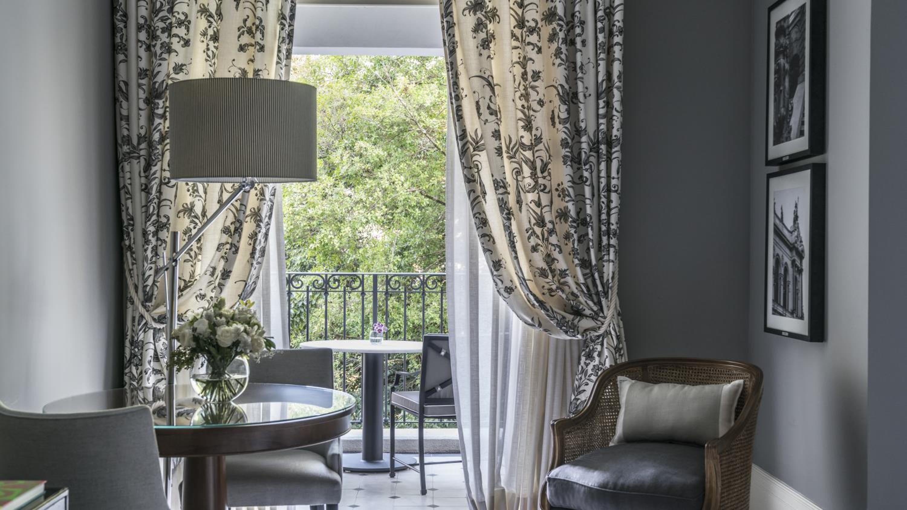 Deluxe Junior Suite