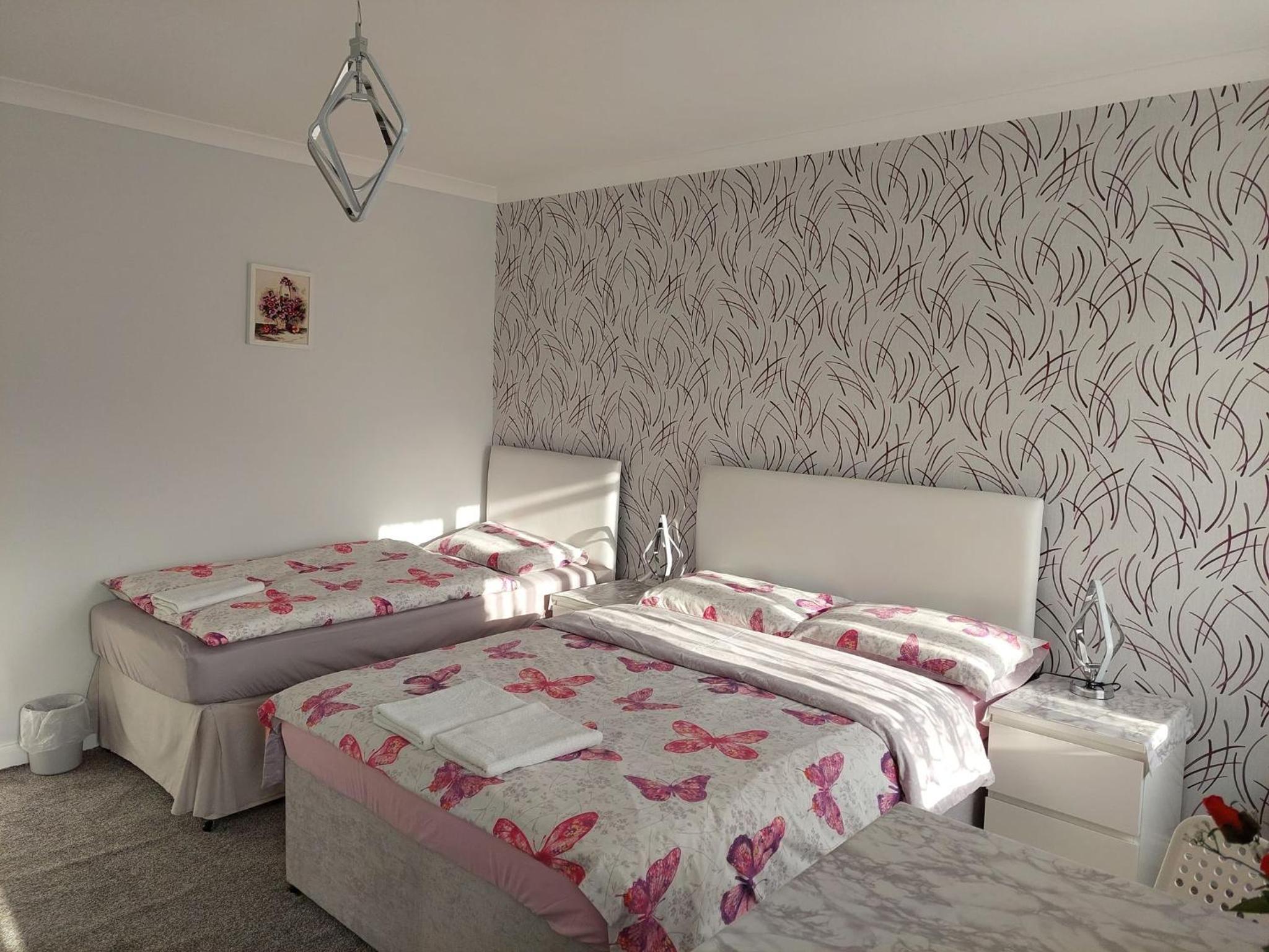 Triple Room - Photo 2