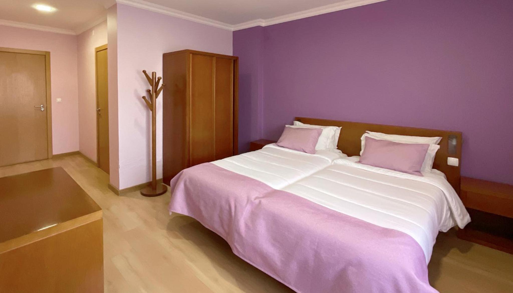 Twin Room - Photo 1