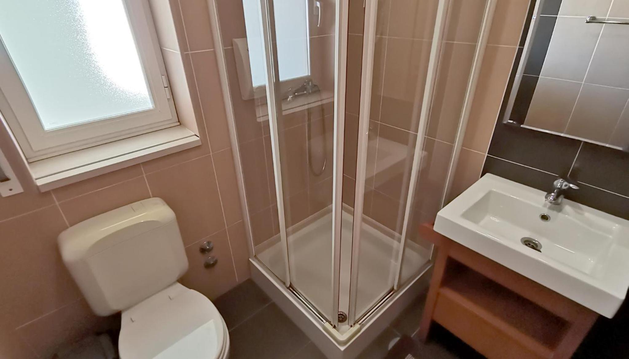 Standard Double Room - Photo 4