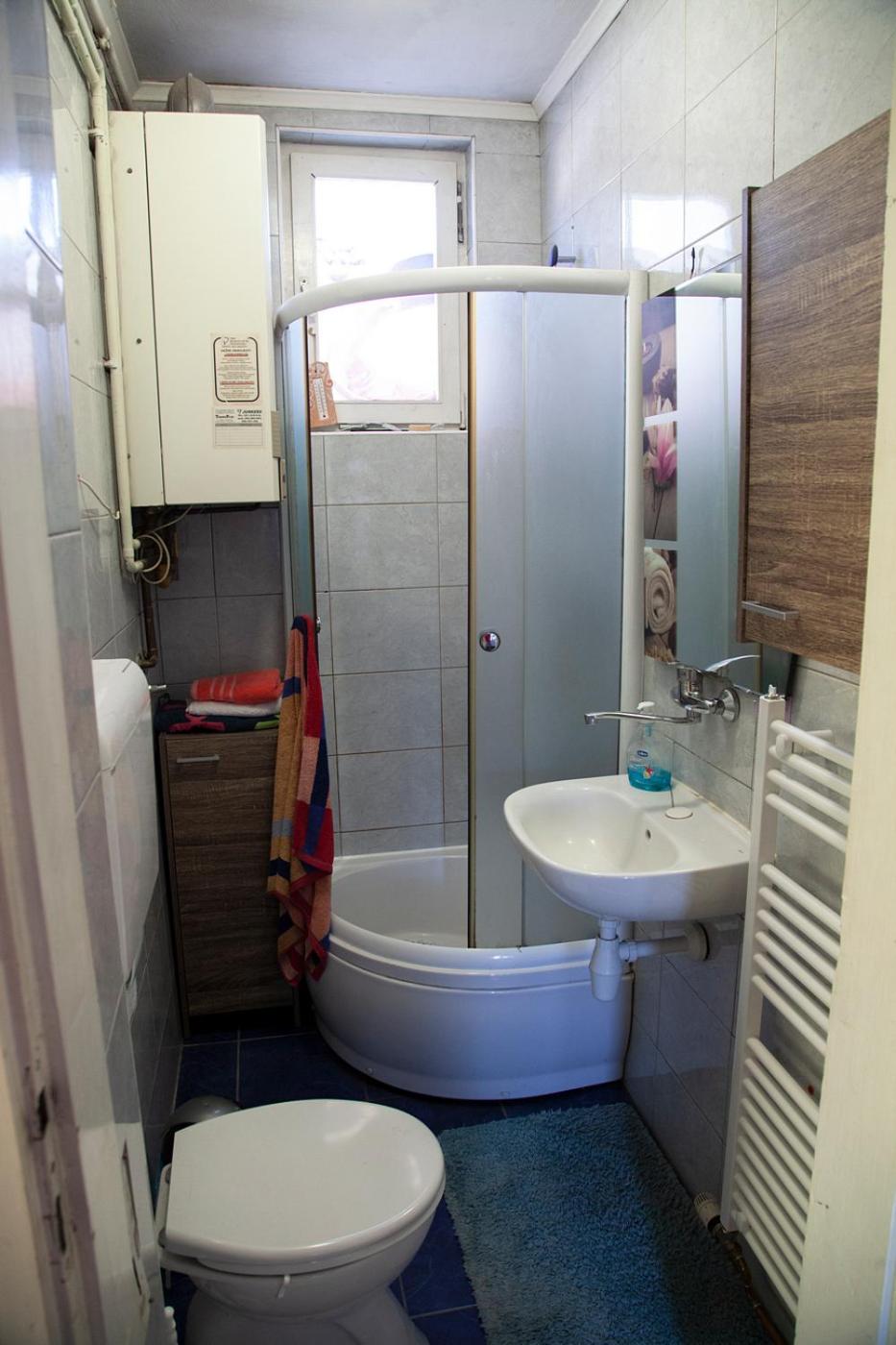 One-Bedroom Apartment - Photo 40