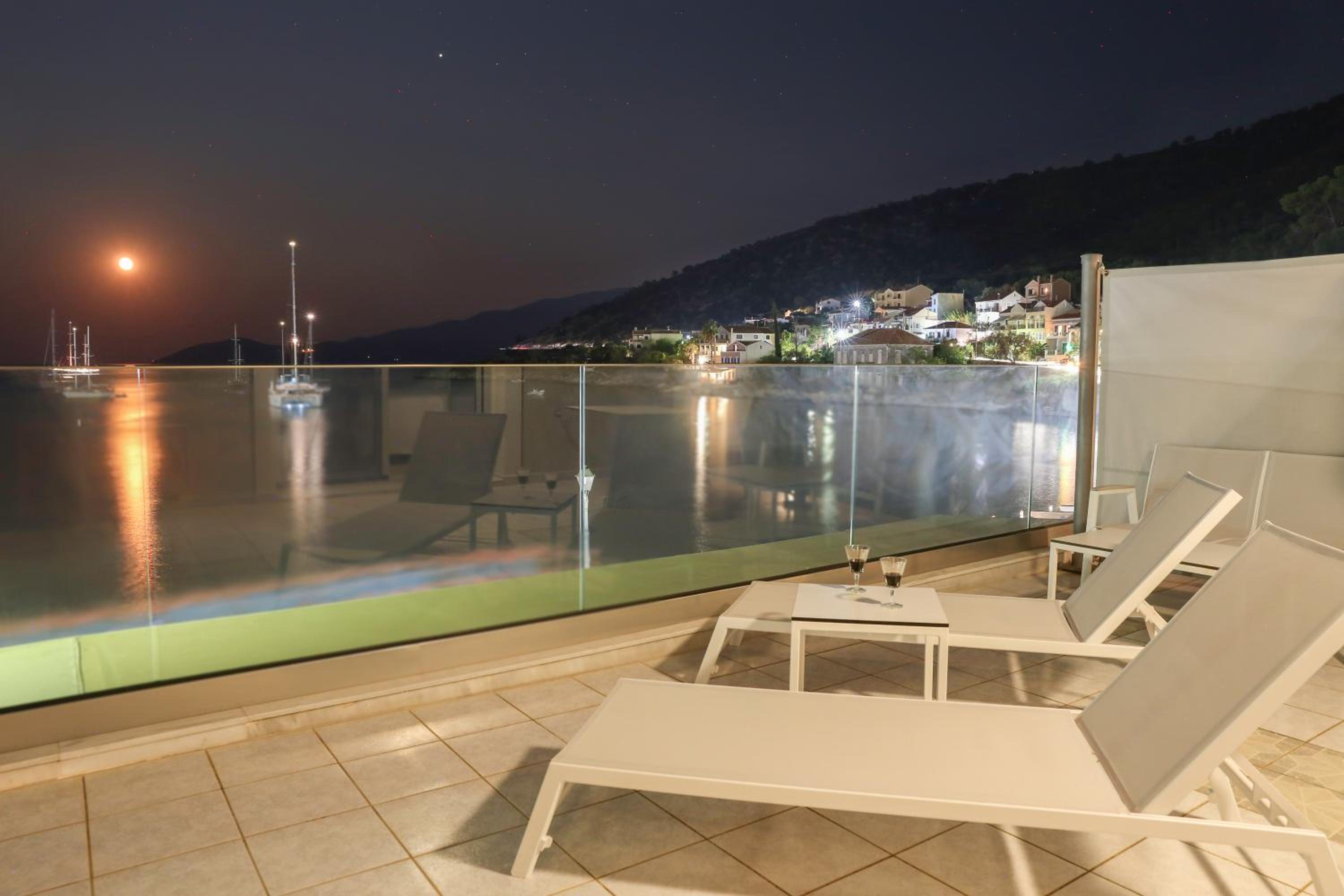 Superior Suite with Sea View photo 3