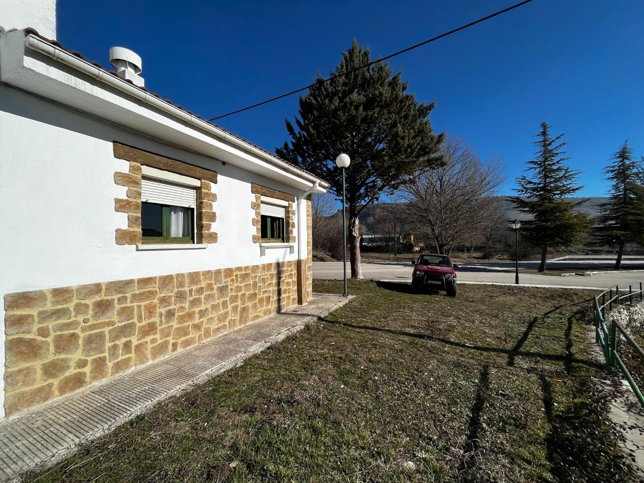 Two-Bedroom House - Photo 6