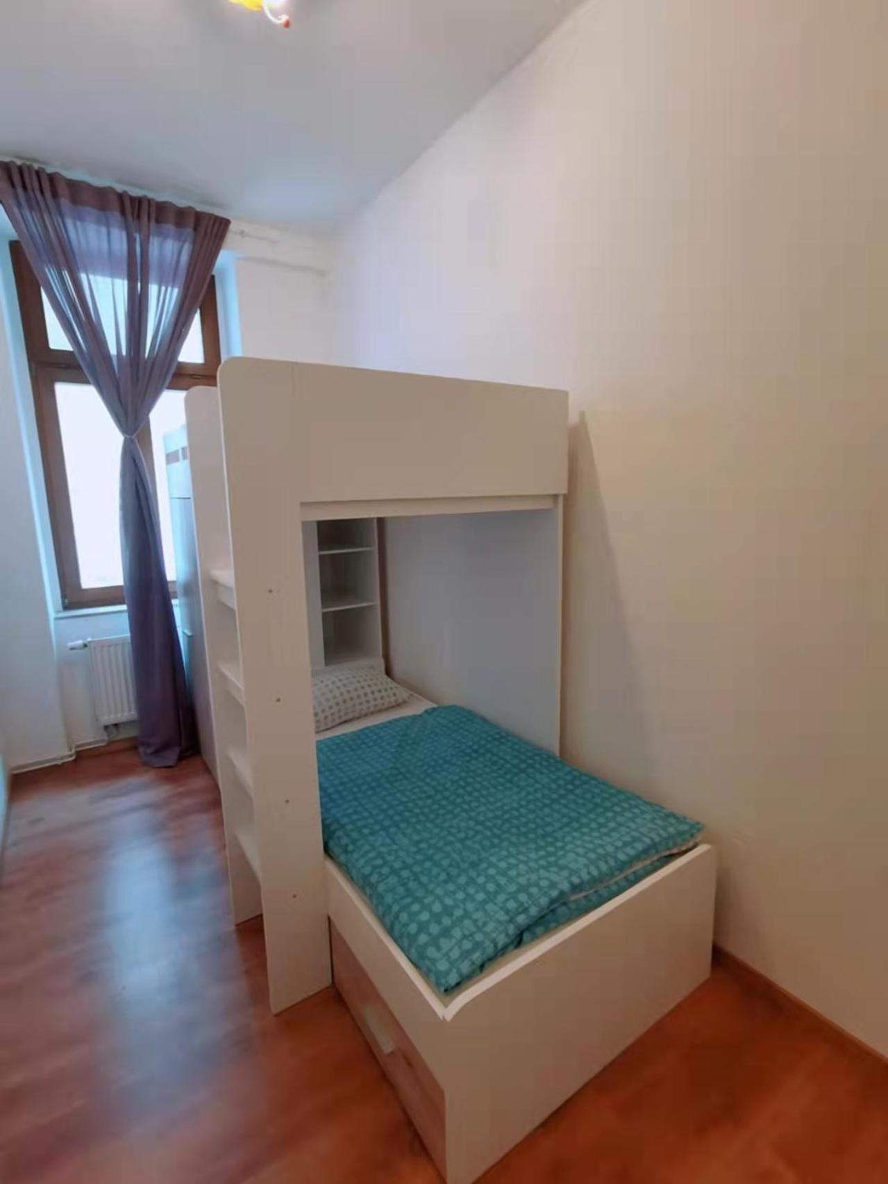 Two-Bedroom Apartment - Photo 7