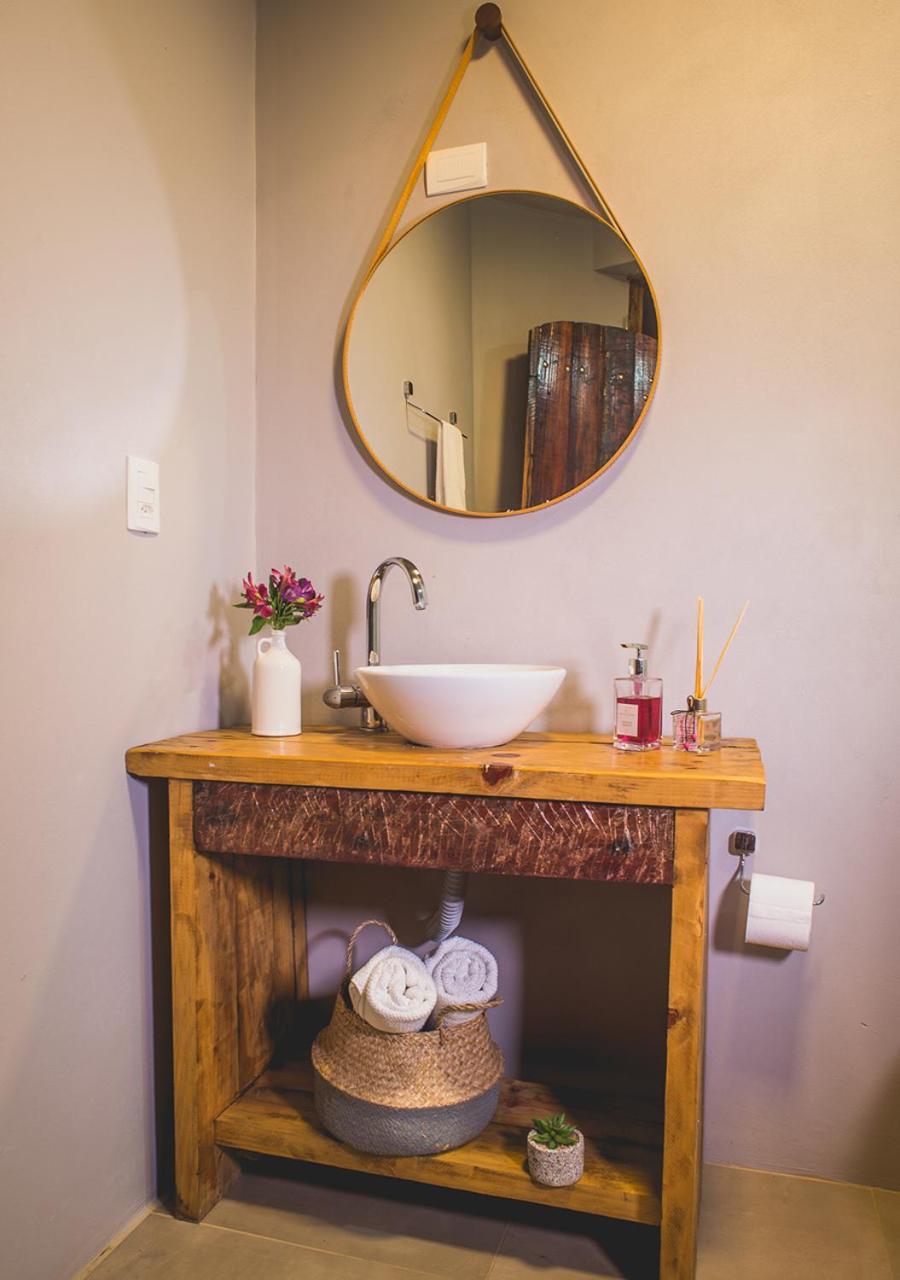 Suite with Hot Tub - Photo 4