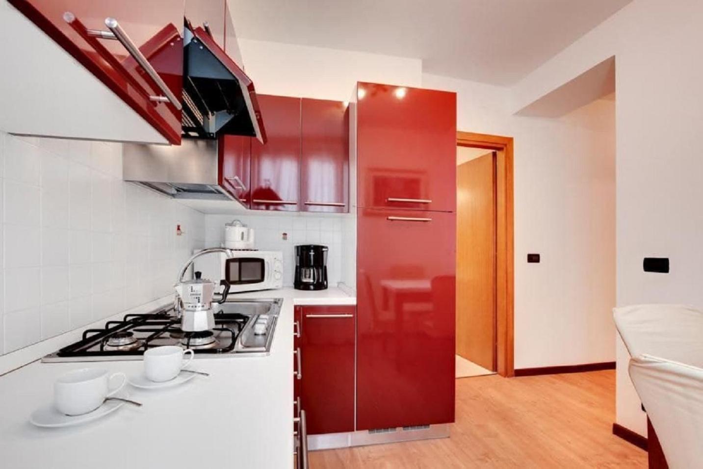 One-Bedroom Apartment photo 3