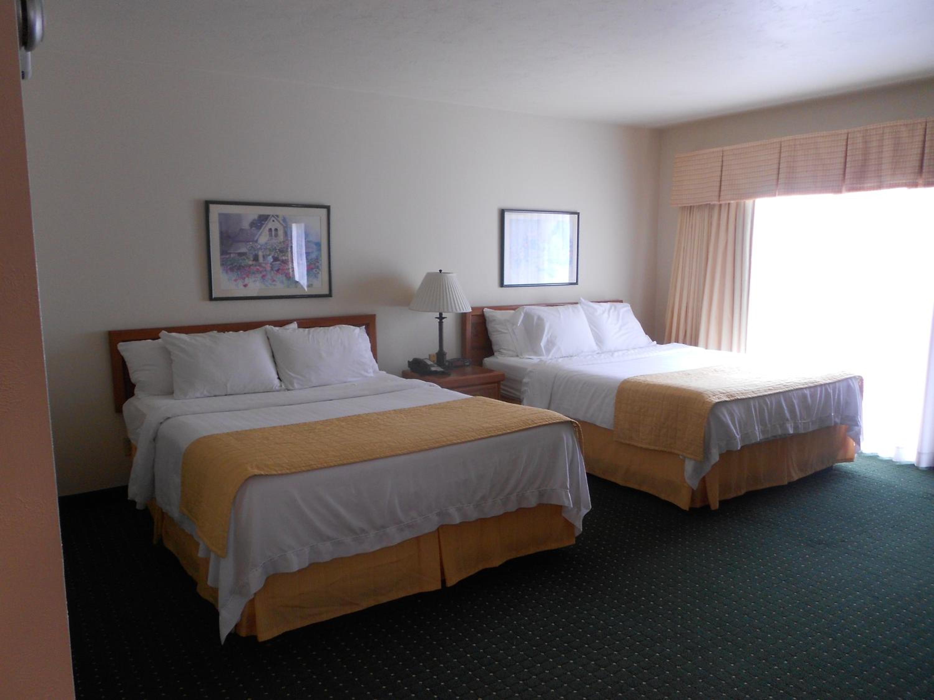 Executive Penthouse Suite with Two Queen Beds - Non Smoking photo 3