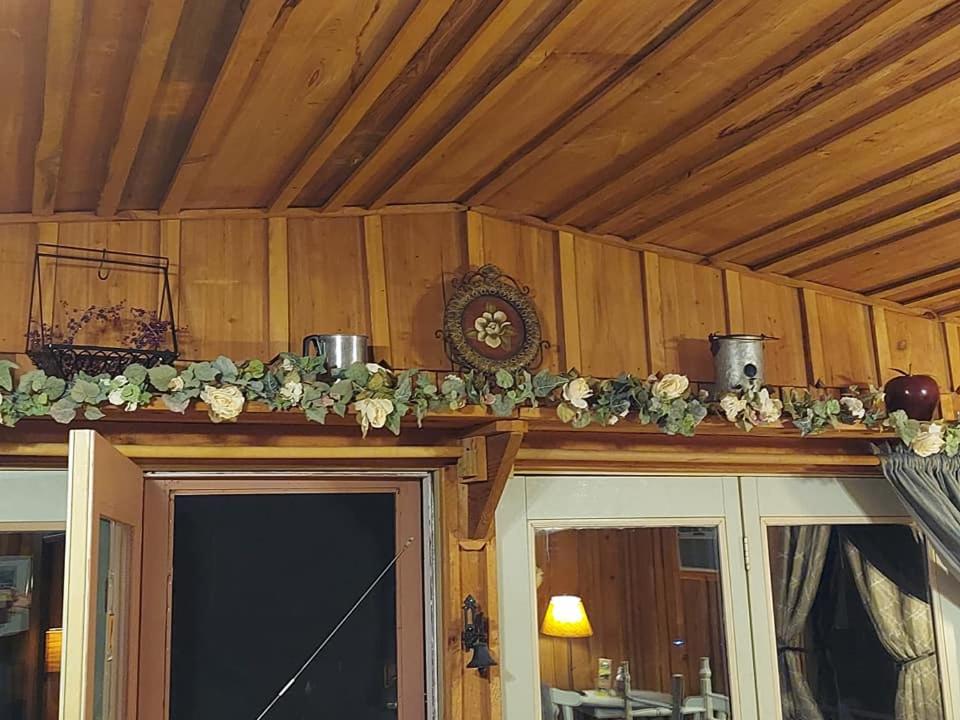 One-Bedroom House photo 2
