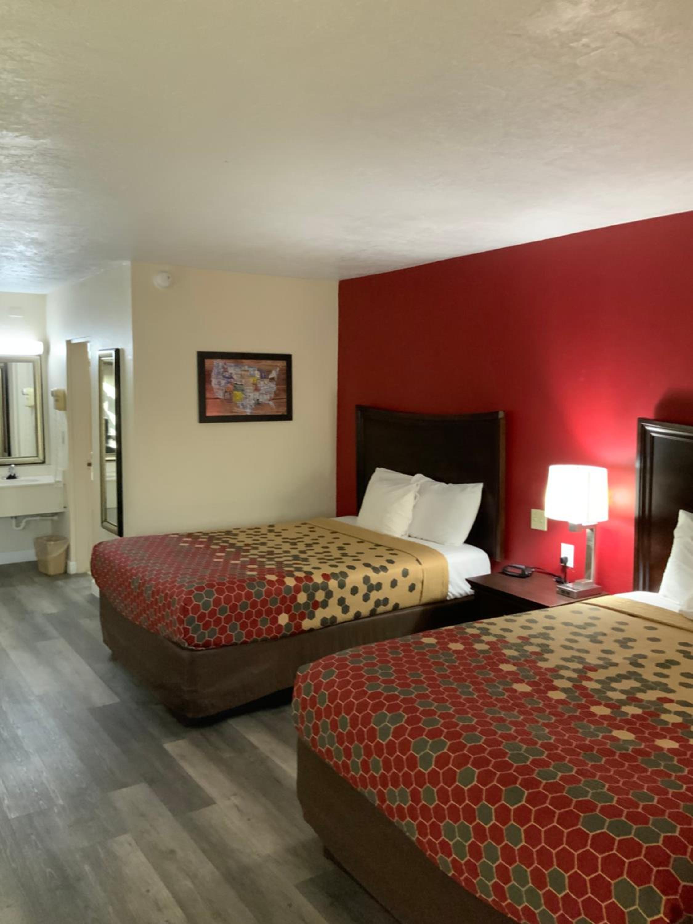 2 Queen Beds Non-Smoking - Photo 15