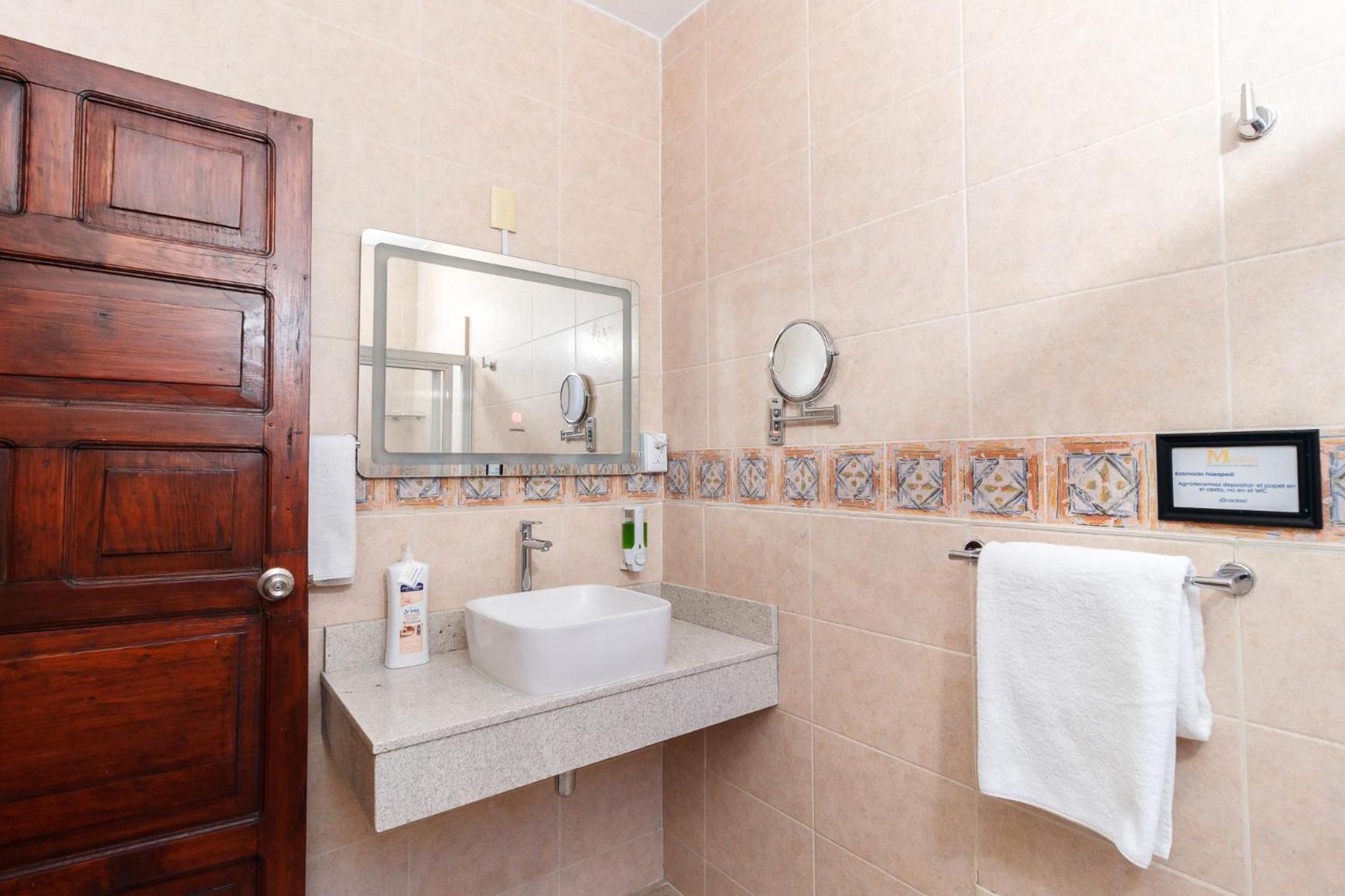 Deluxe Double Room photo 3