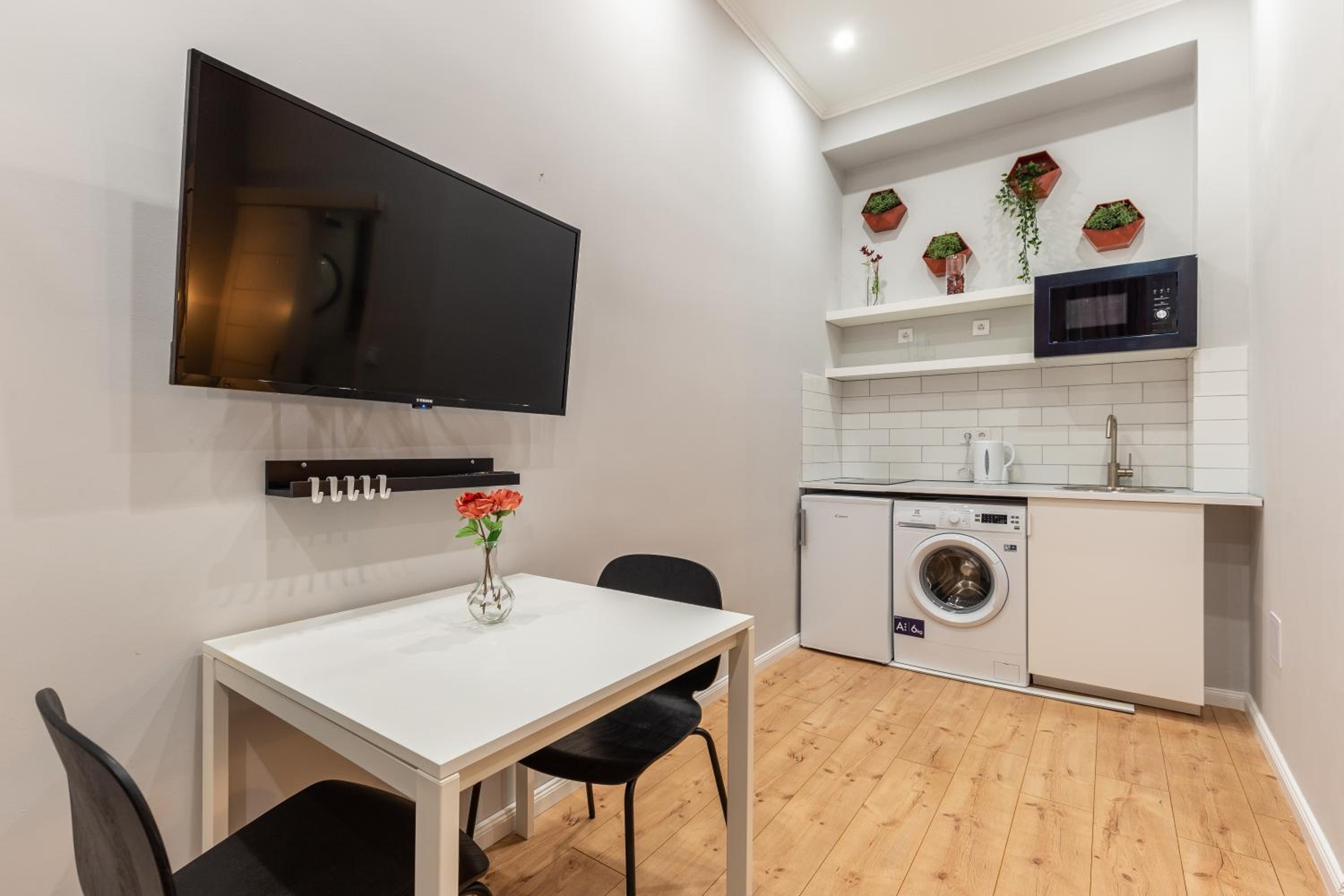Apartment - Photo 11